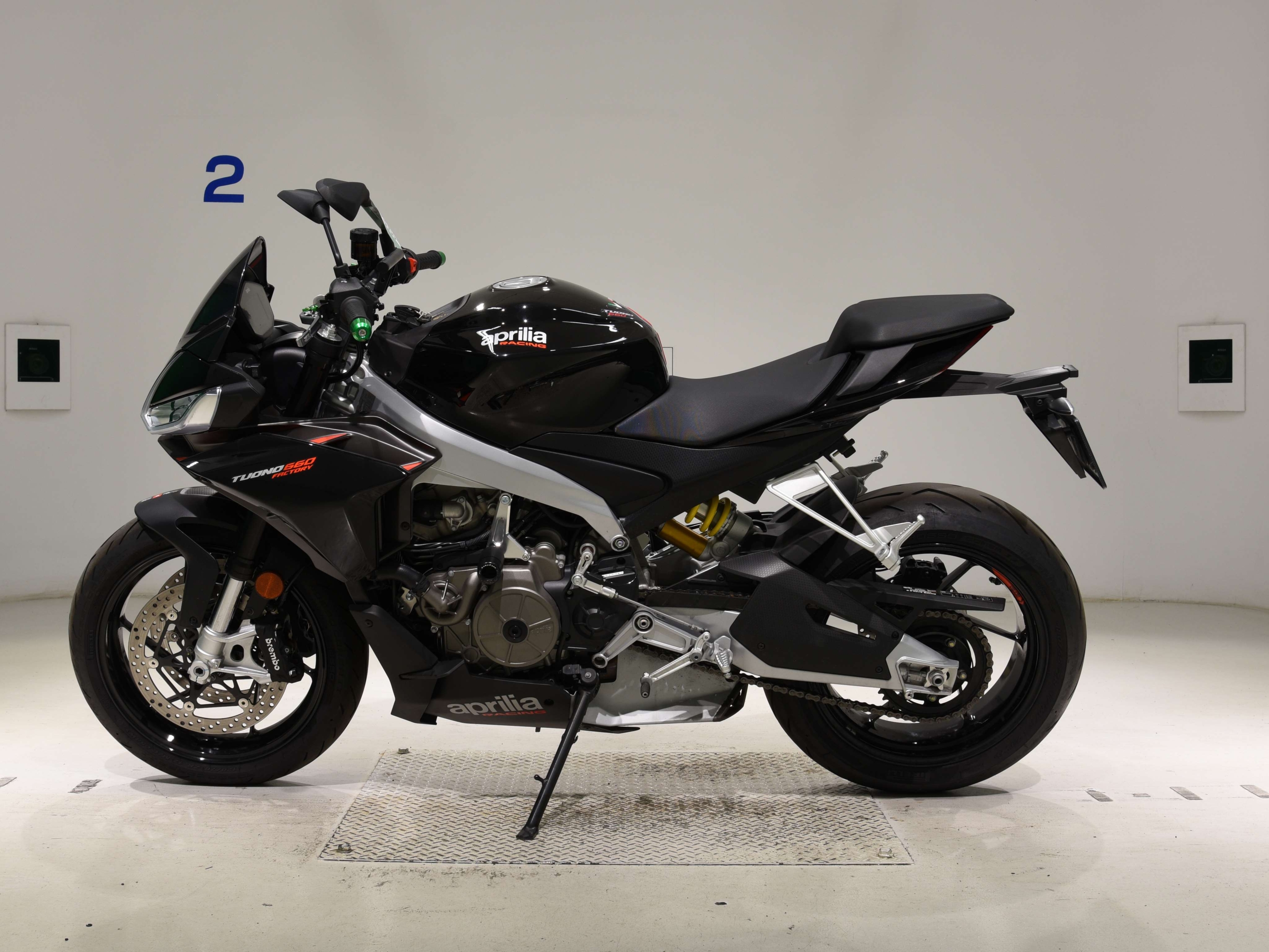 Купить мотоцикл Aprilia Tuono660 Factory 2022 фото 1