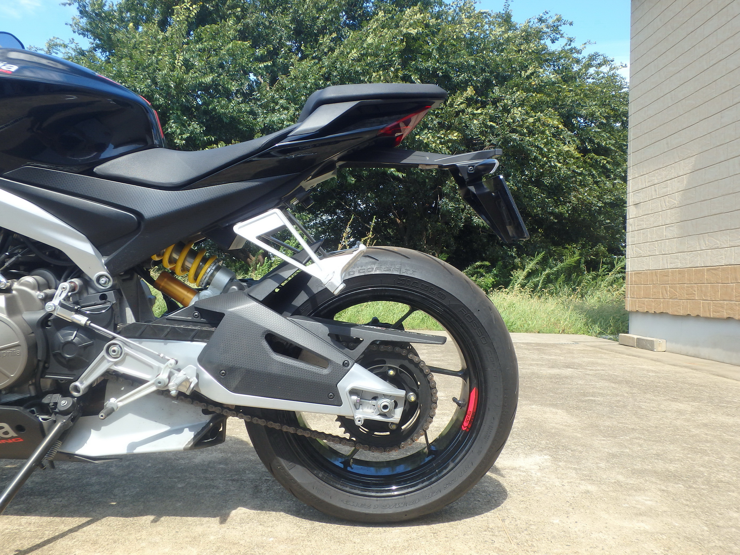 Купить мотоцикл Aprilia Tuono660 Factory 2022 фото 16