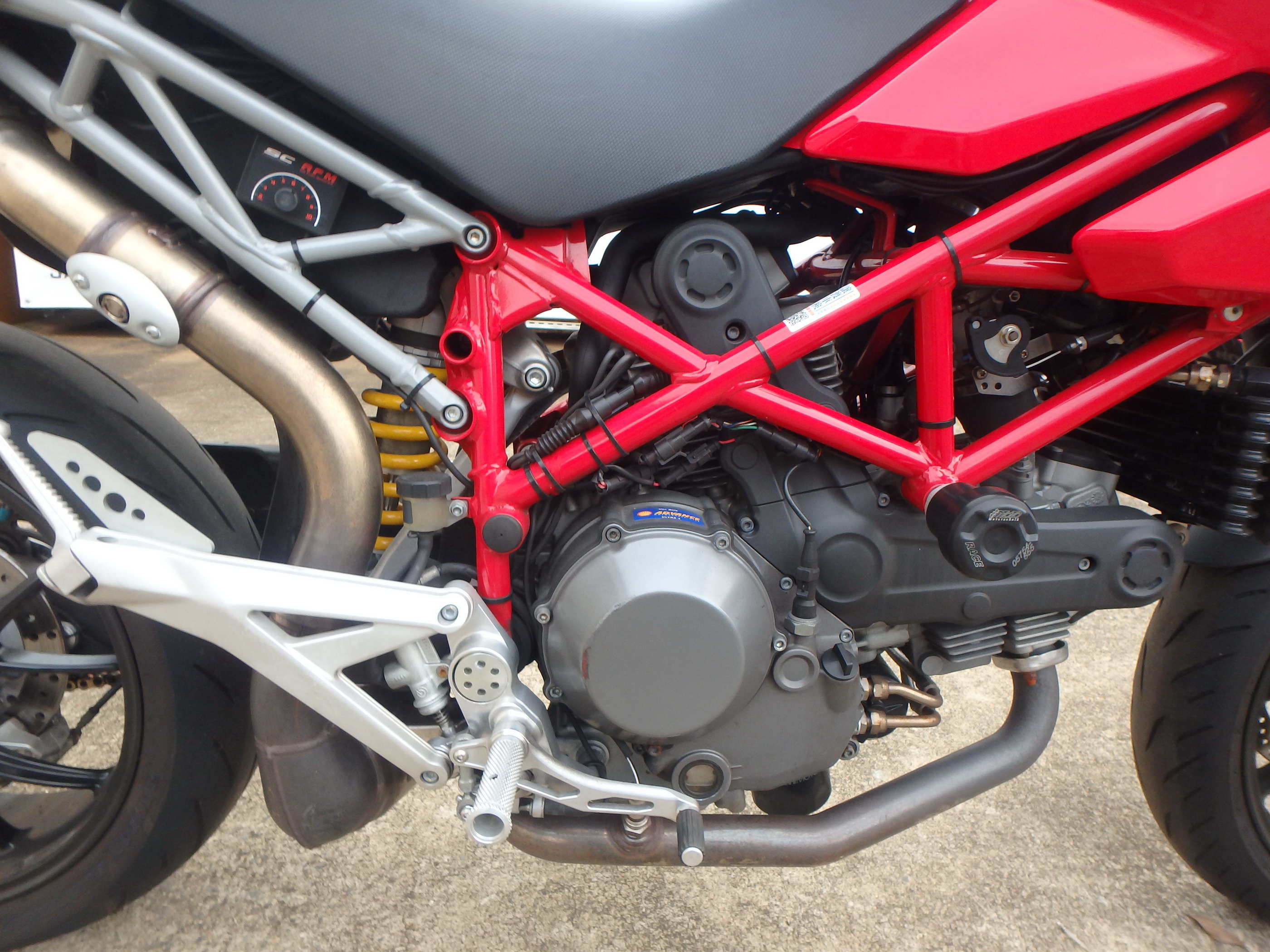 Купить мотоцикл Ducati Hypermotard1100E 2011 фото 18