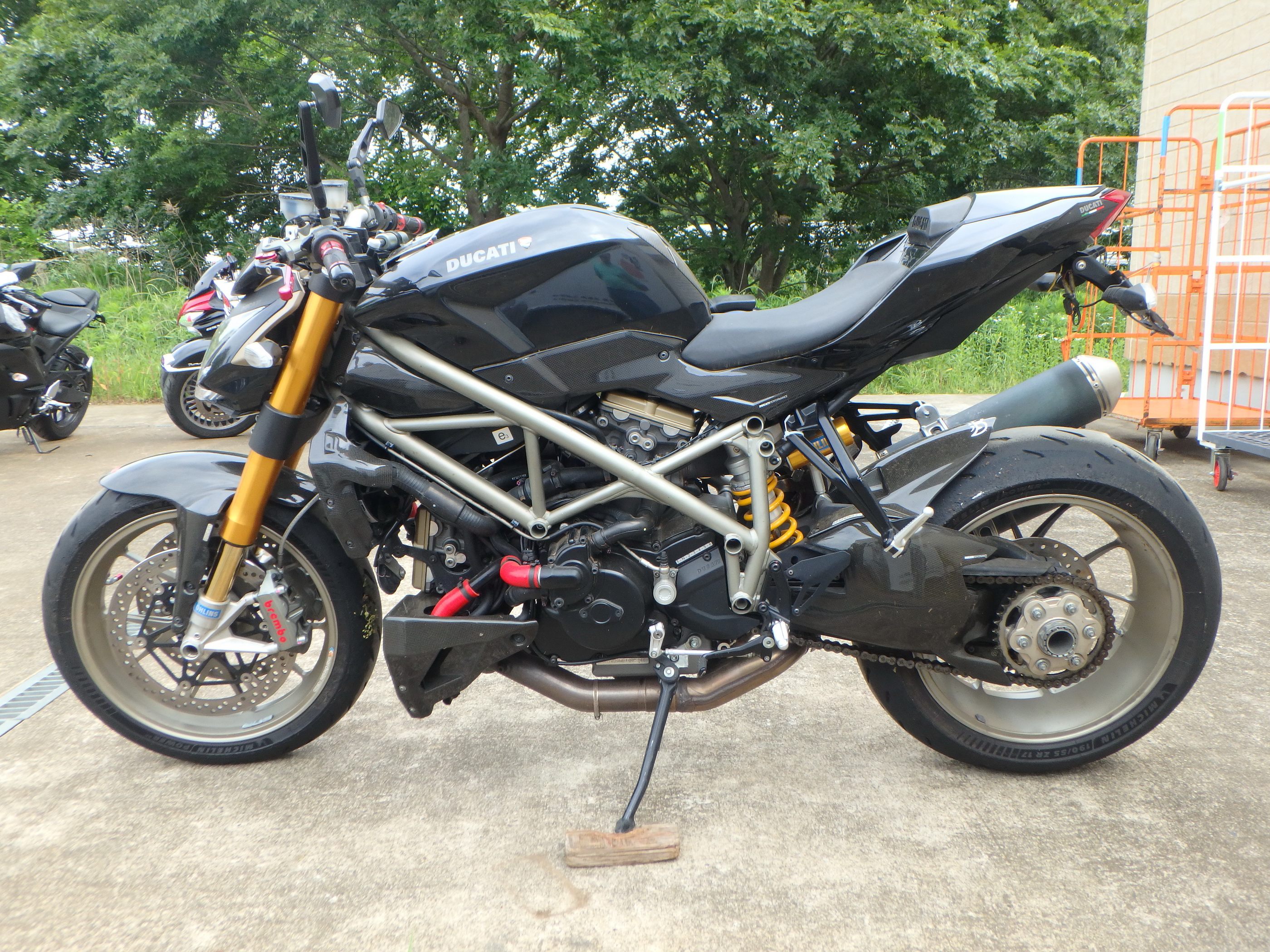Купить мотоцикл Ducati Streetfighter S 2009 фото 12