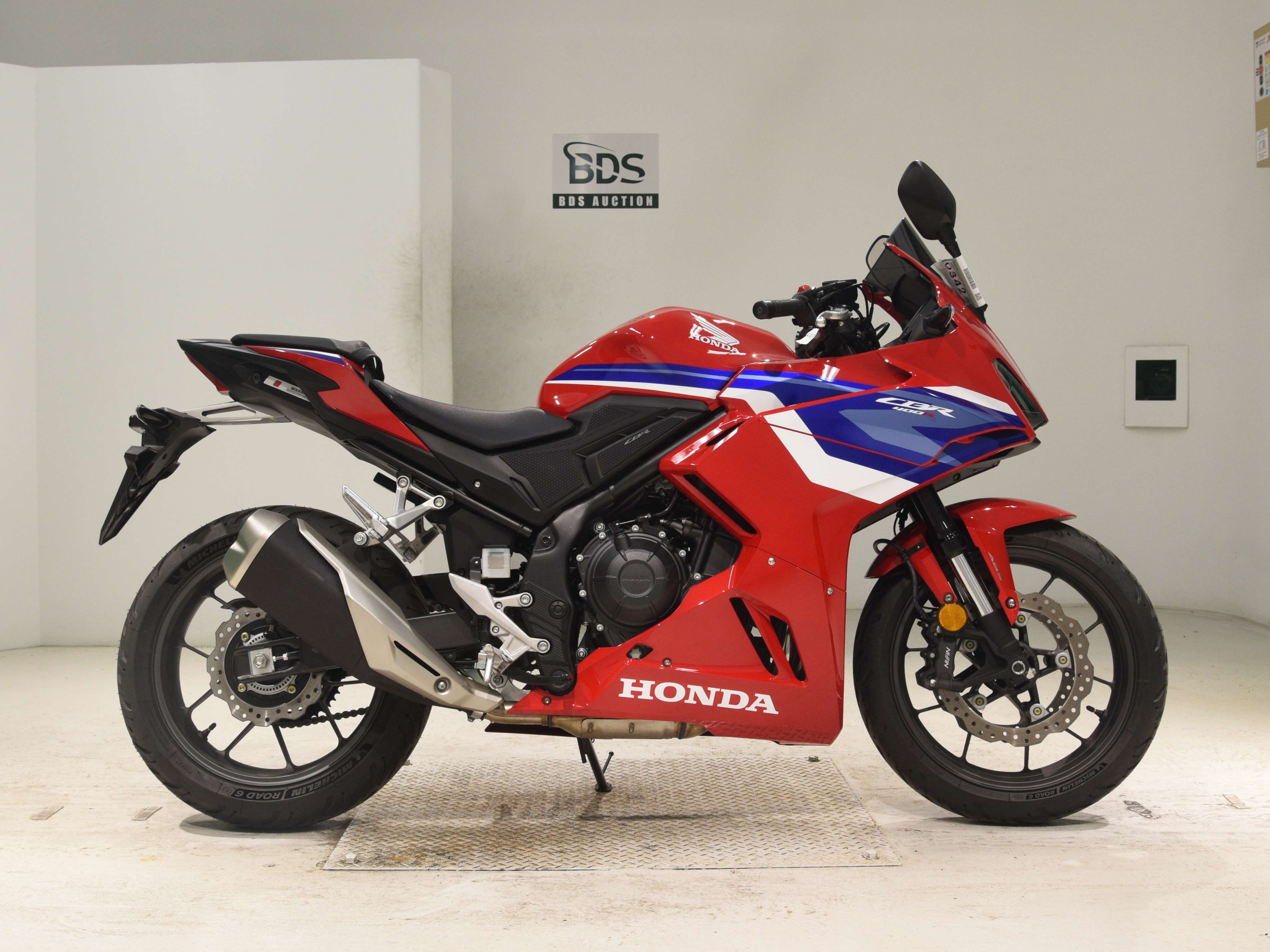 Купить мотоцикл Honda CBR400R-3 2025 фото 2
