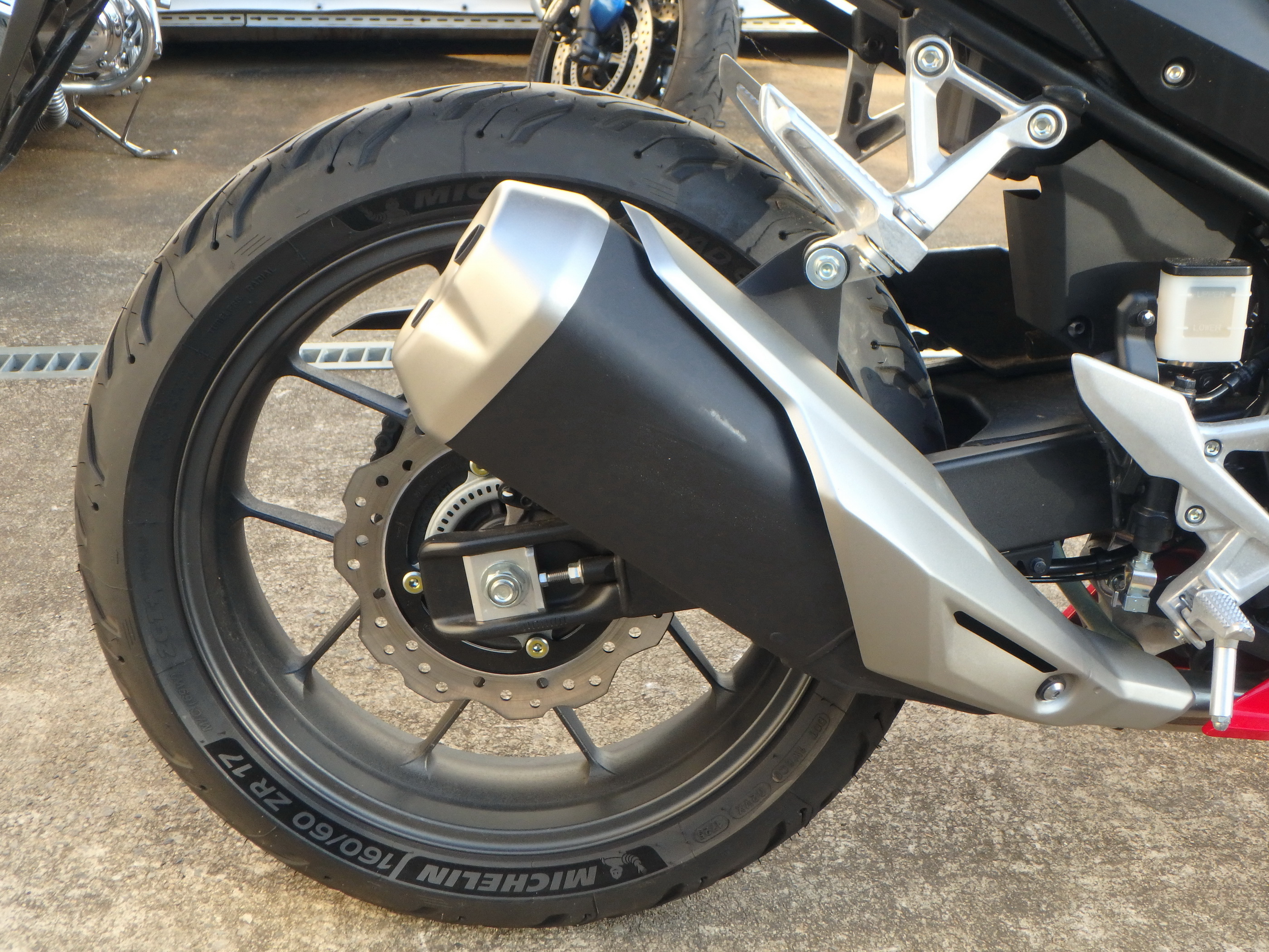 Купить мотоцикл Honda CBR400R-3 2025 фото 17