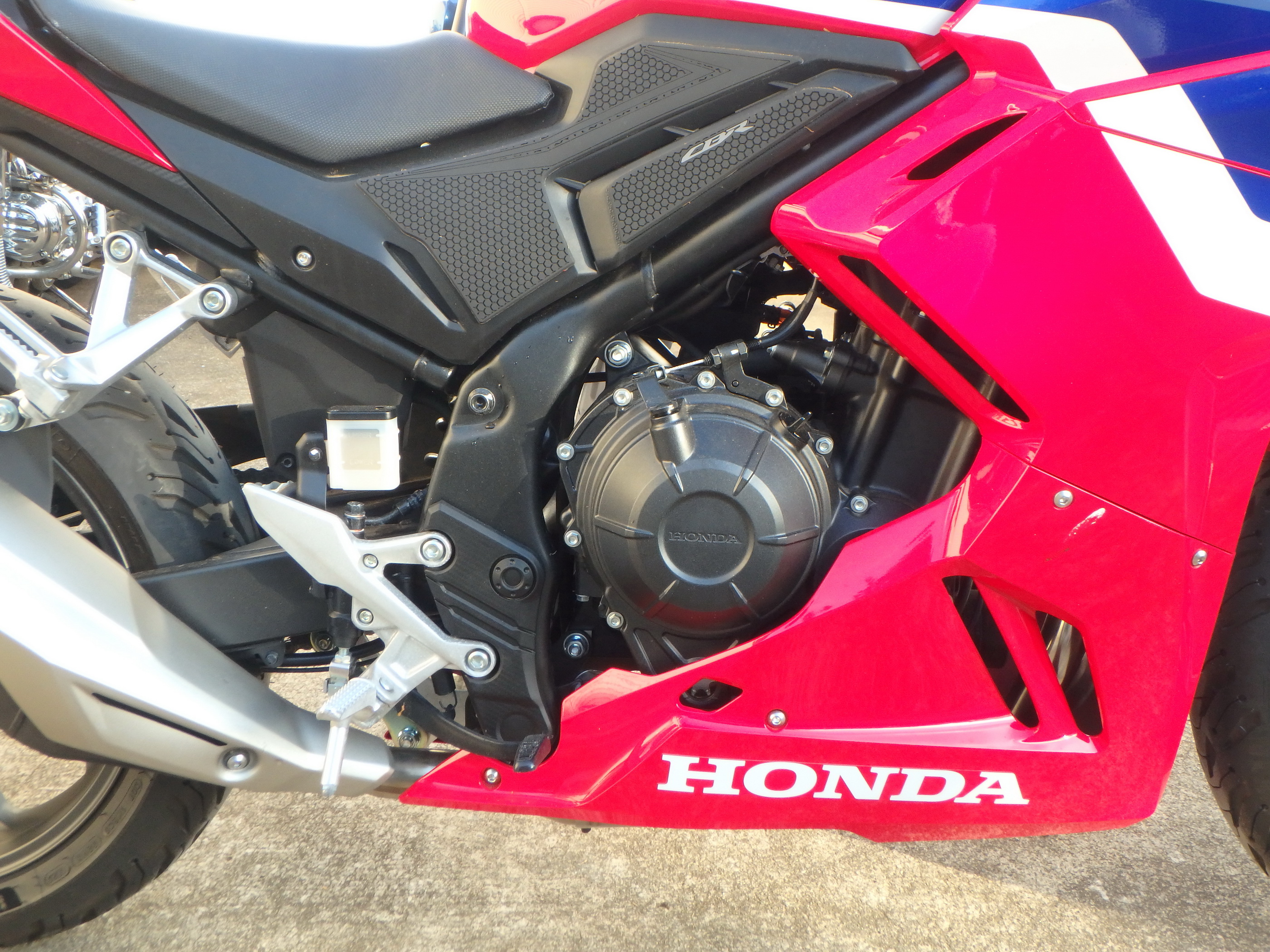 Купить мотоцикл Honda CBR400R-3 2025 фото 18