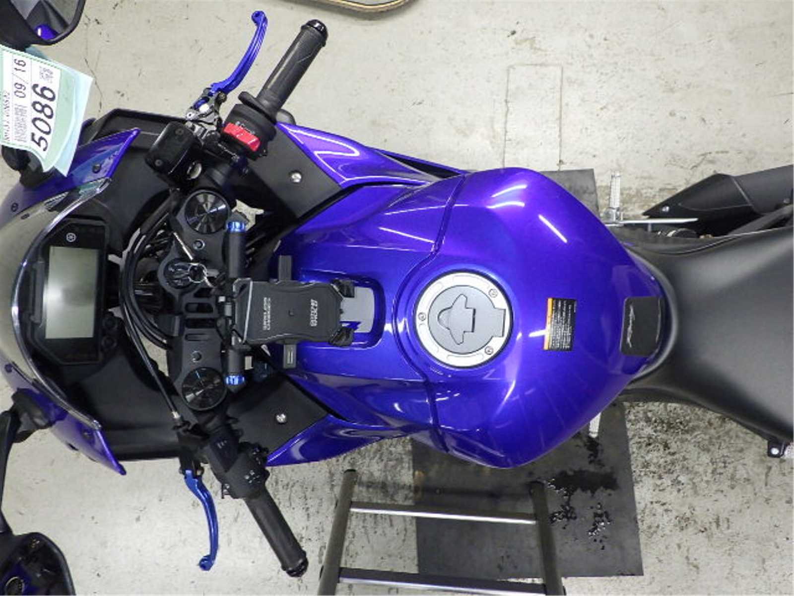 Купить мотоцикл Yamaha YZF-R3 2021 фото 3