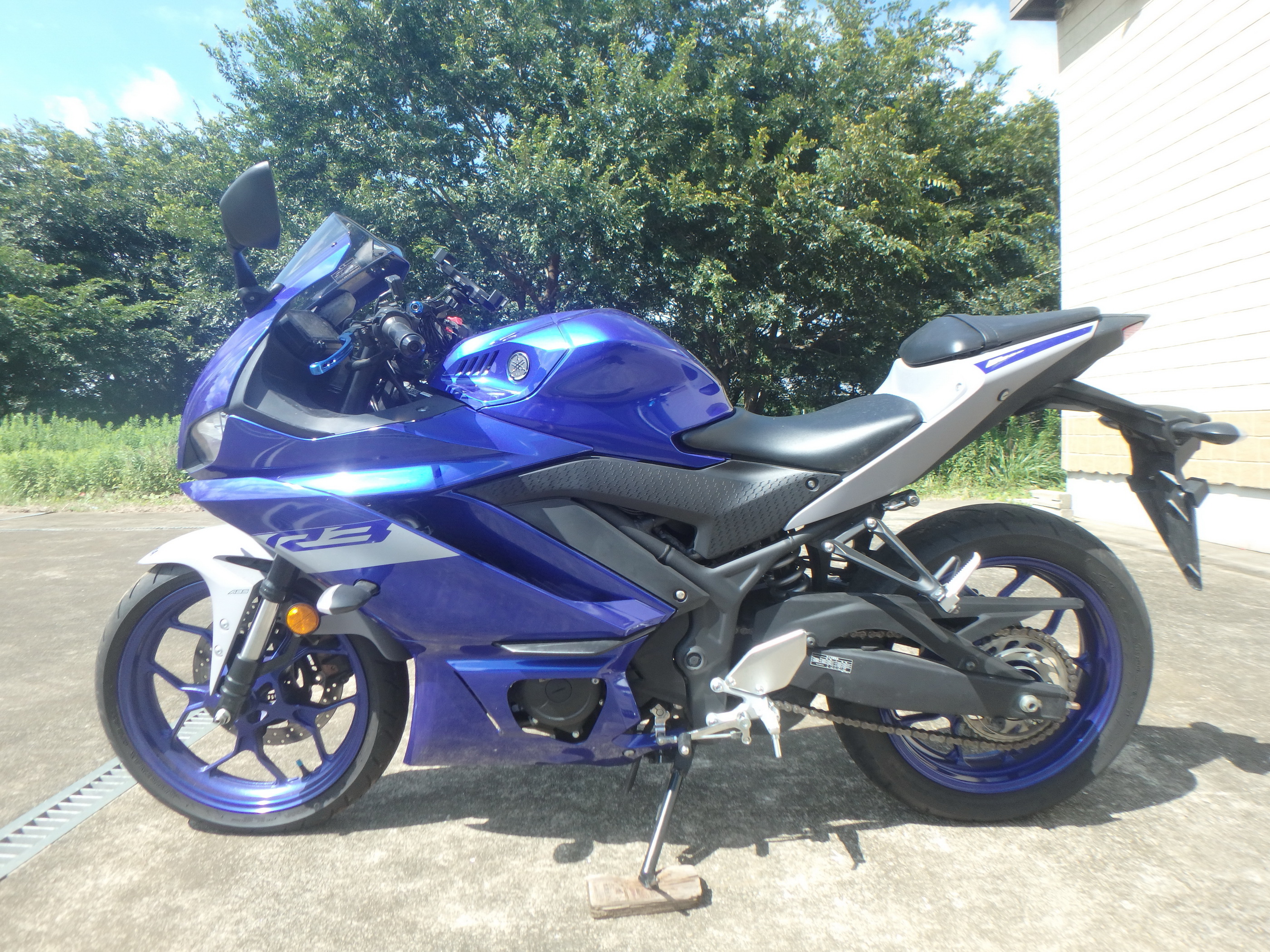Купить мотоцикл Yamaha YZF-R3 2021 фото 13