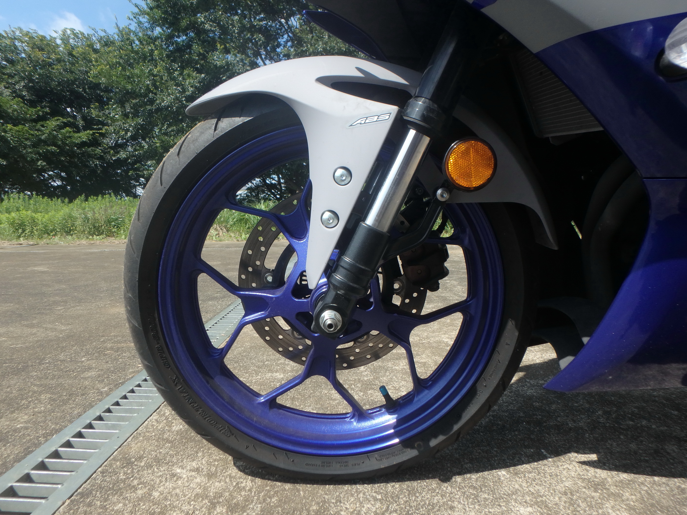 Купить мотоцикл Yamaha YZF-R3 2021 фото 15