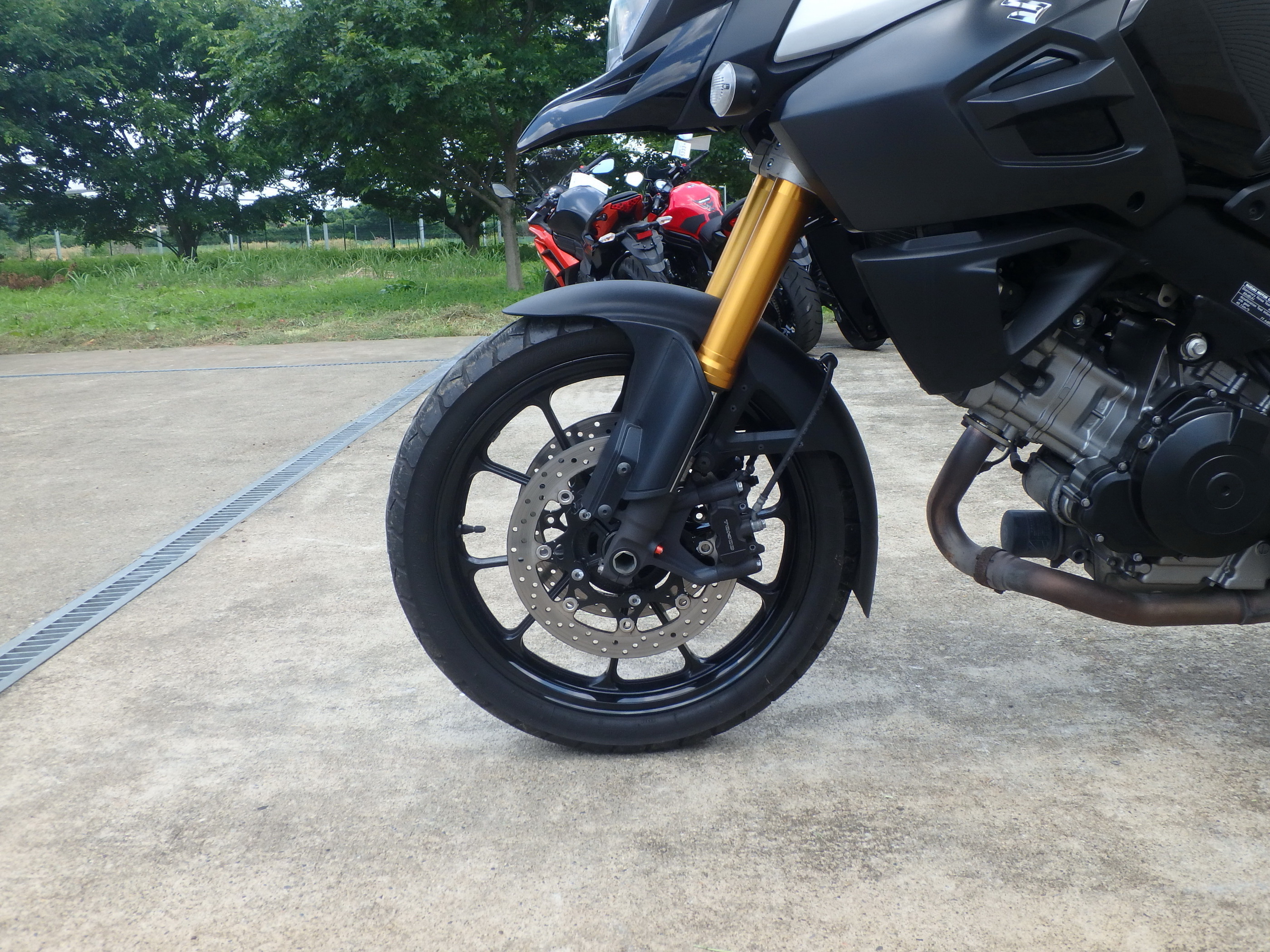 Купить мотоцикл Suzuki DL1000 V-Strom1000 2014 фото 14
