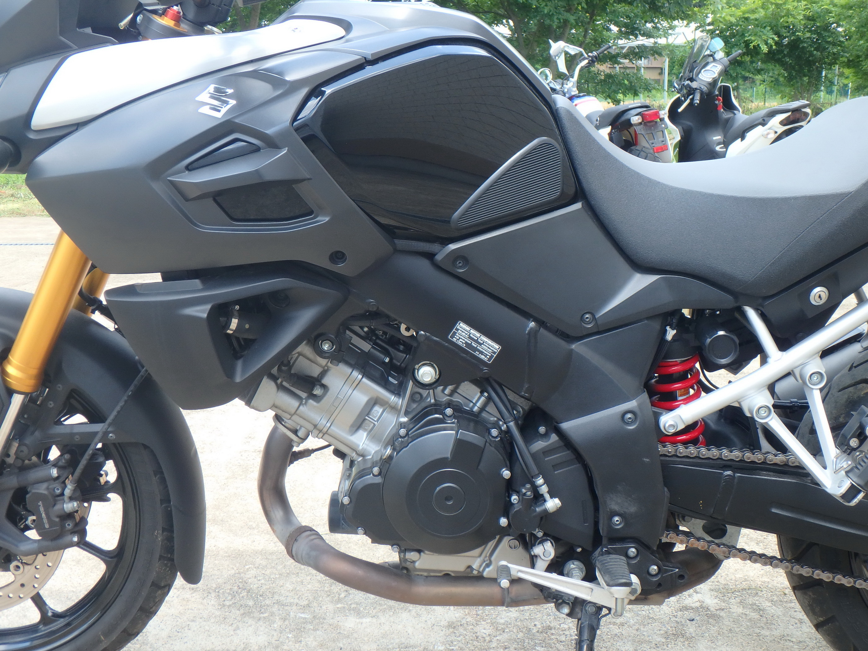 Купить мотоцикл Suzuki DL1000 V-Strom1000 2014 фото 15
