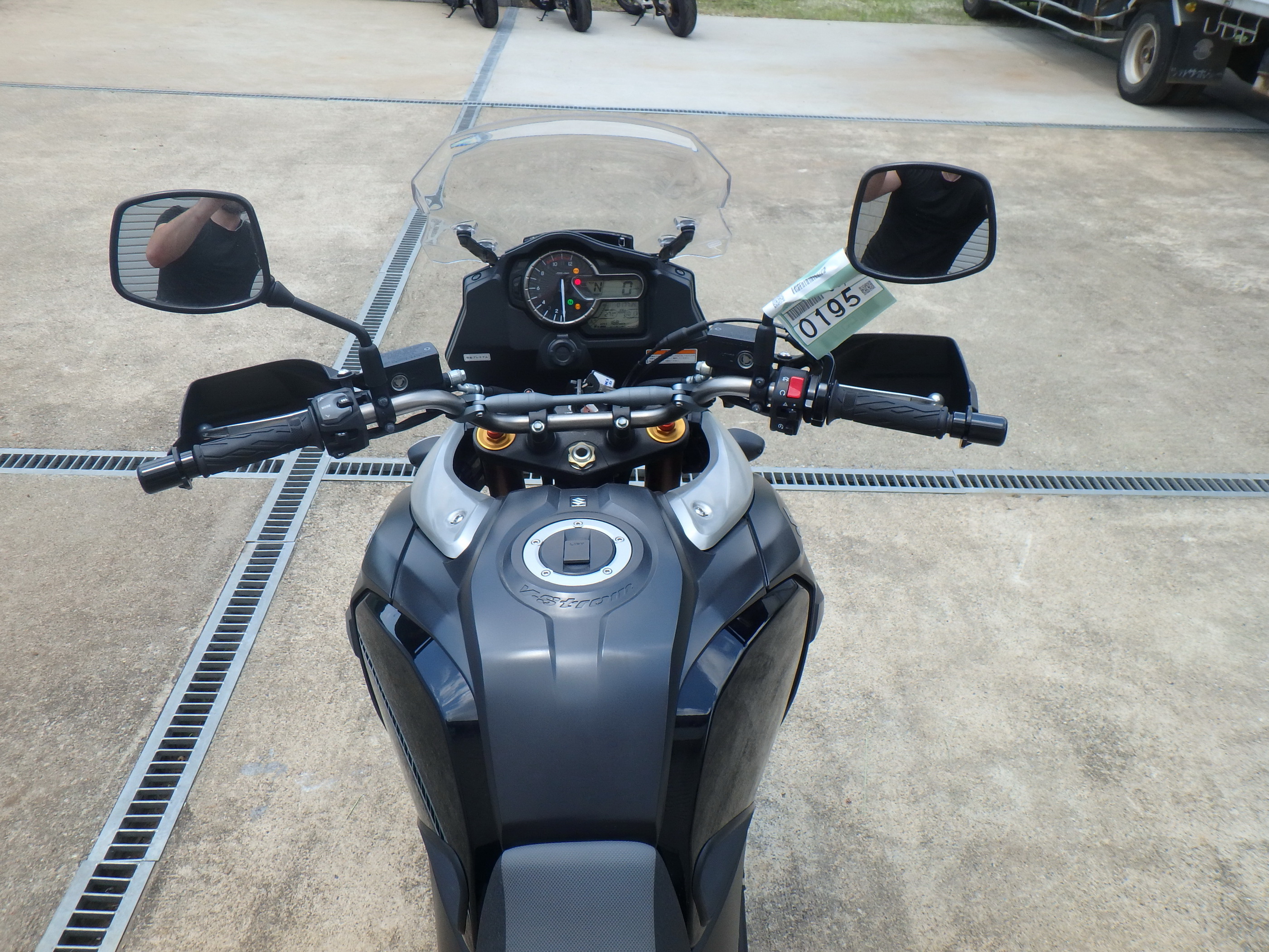 Купить мотоцикл Suzuki DL1000 V-Strom1000 2014 фото 22