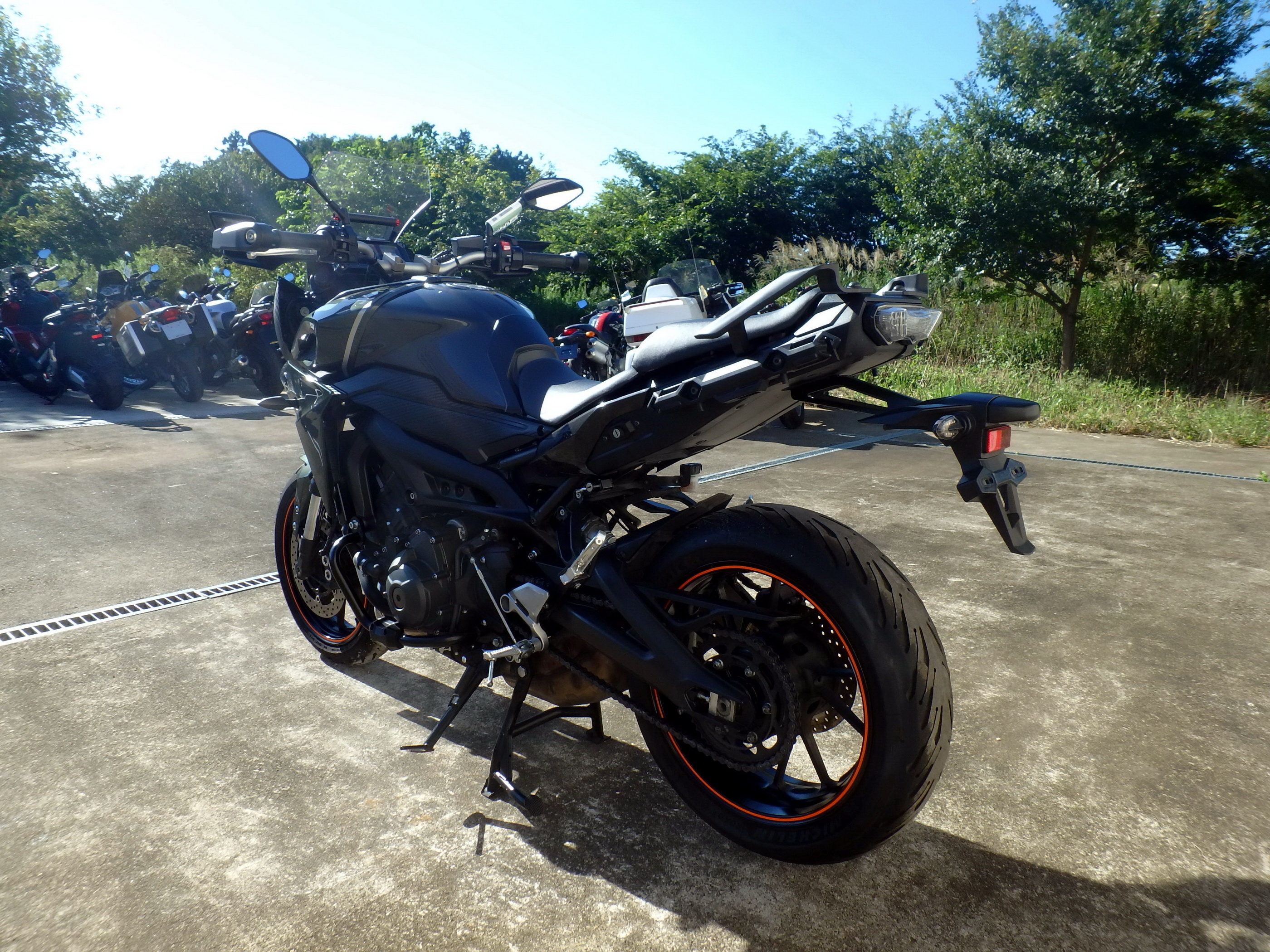 Купить мотоцикл Yamaha MT-09 Tracer FJ-09 2017 фото 11