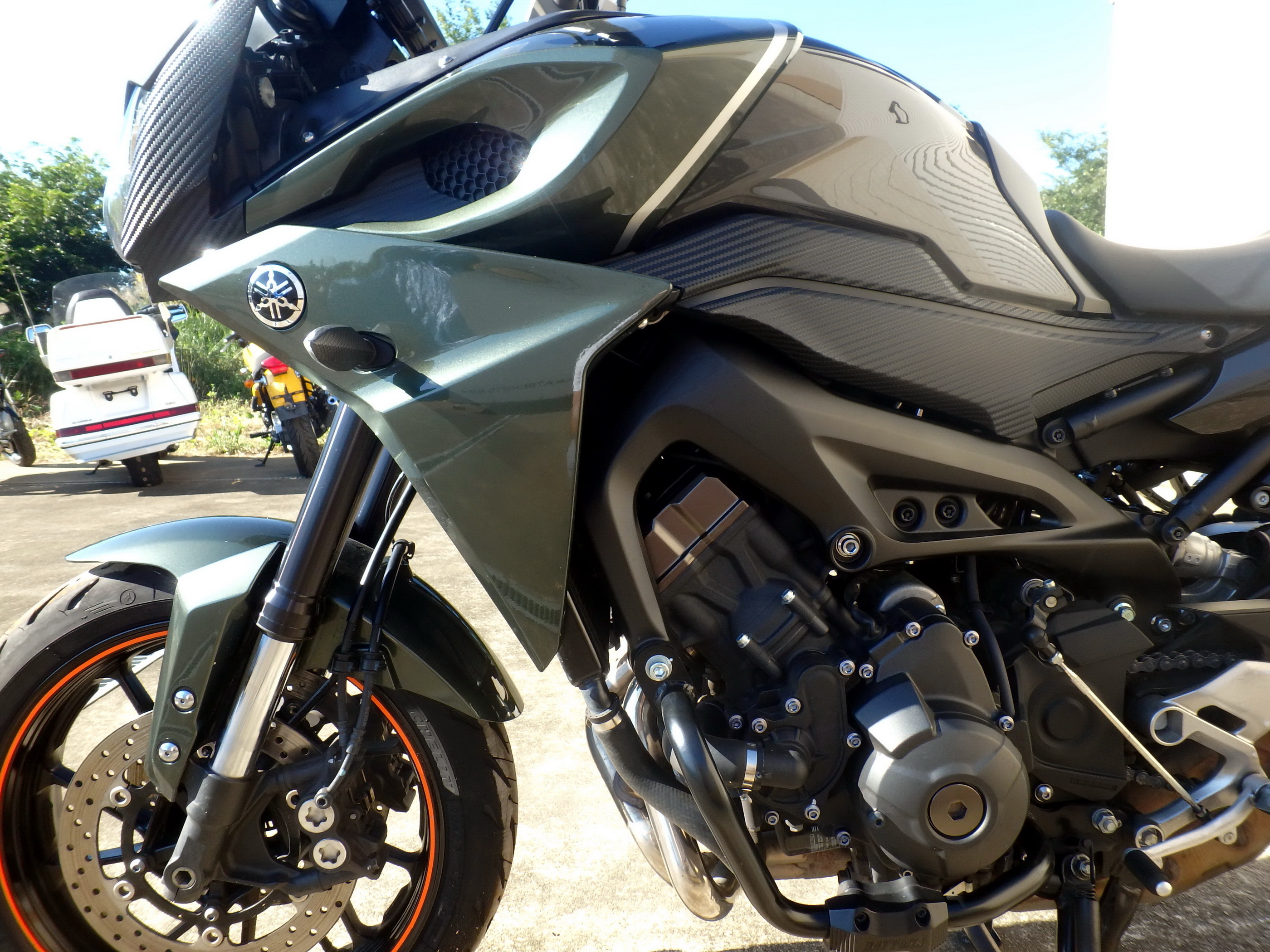 Купить мотоцикл Yamaha MT-09 Tracer FJ-09 2017 фото 15