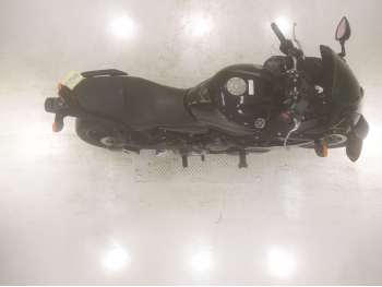     Yamaha XJ6 Diversion FZ6R 2009  3