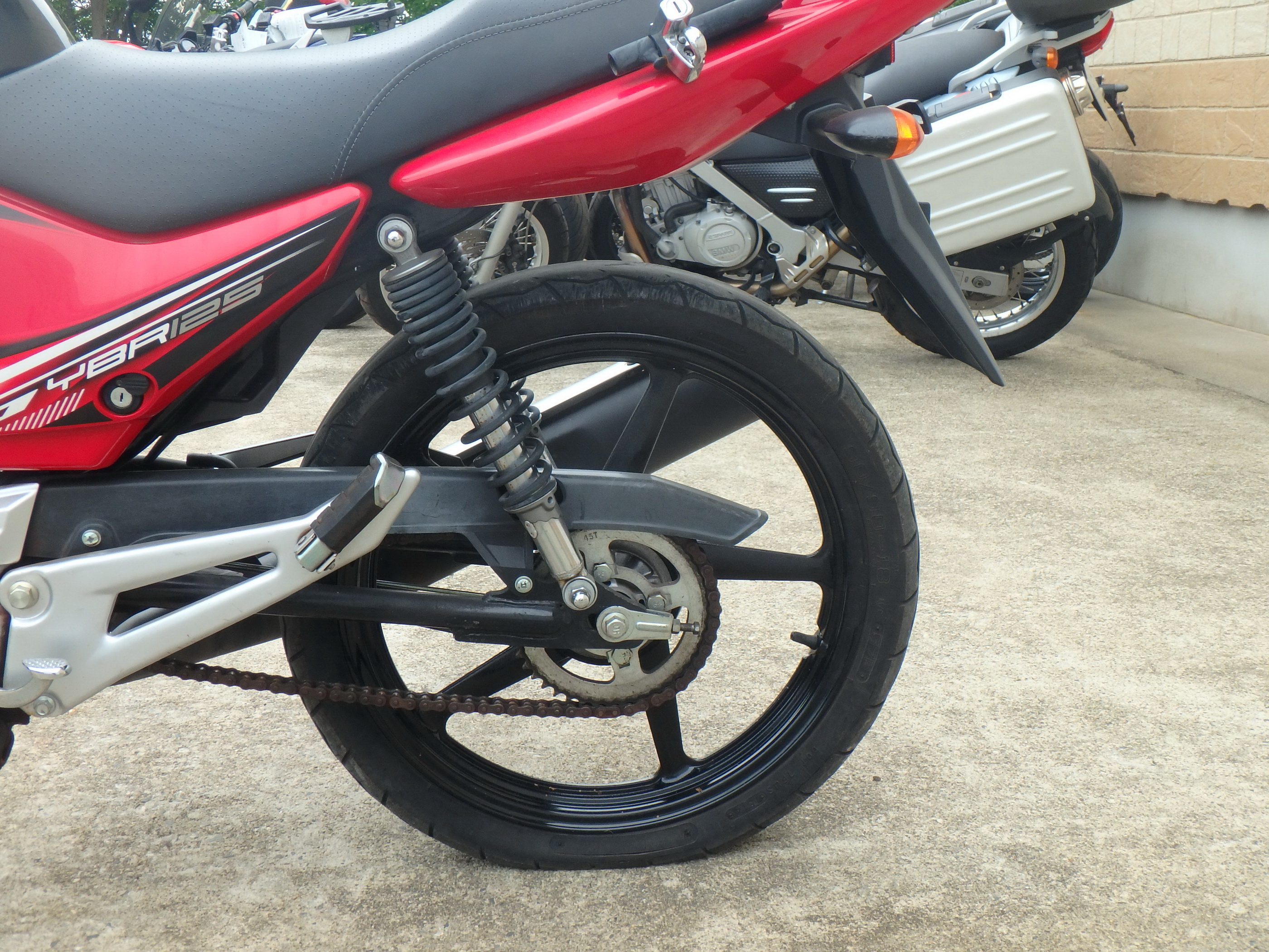 Купить мотоцикл Yamaha YBR125 2014 фото 16