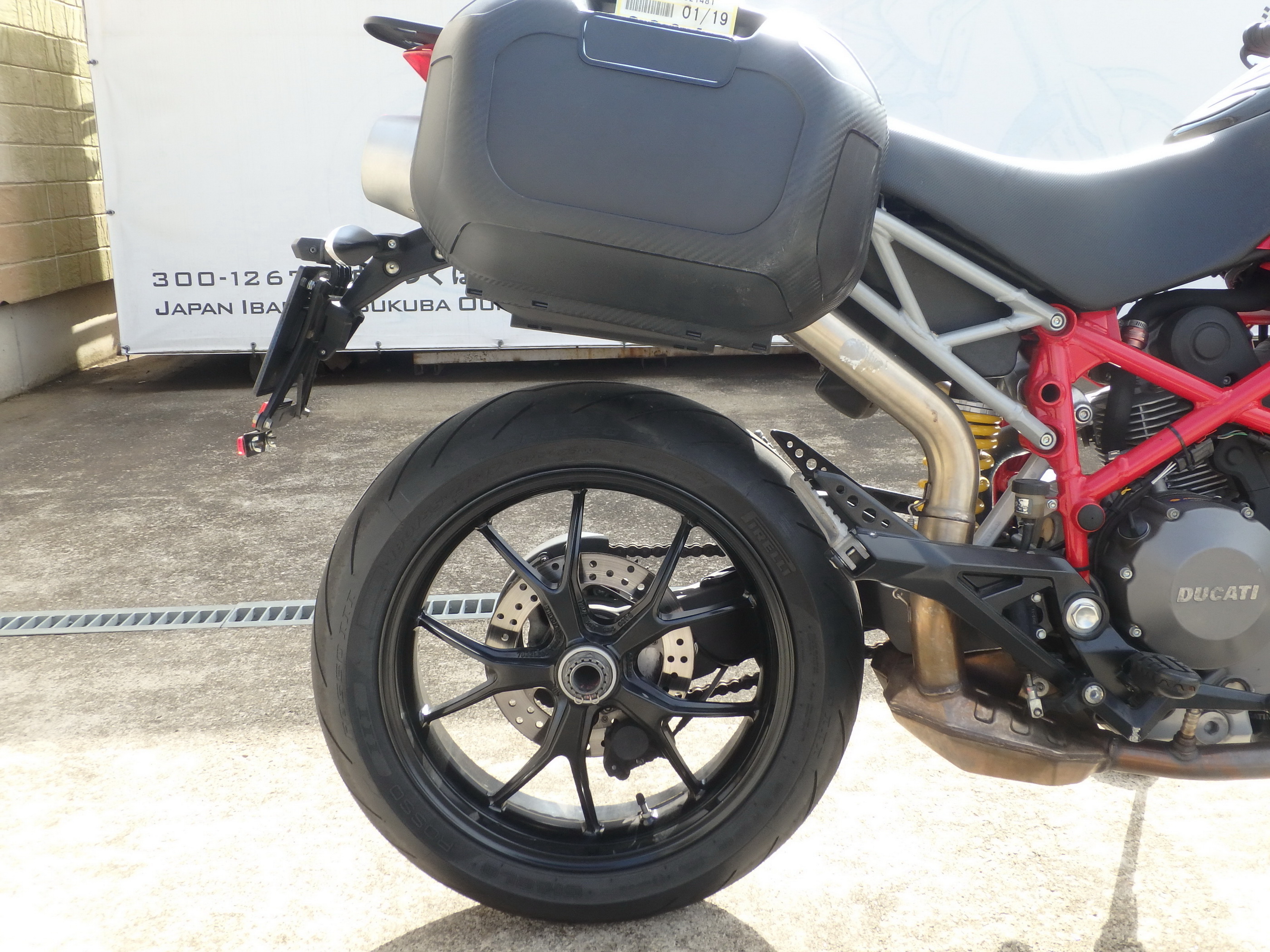 Купить мотоцикл Ducati Hypermotard796 2011 фото 18