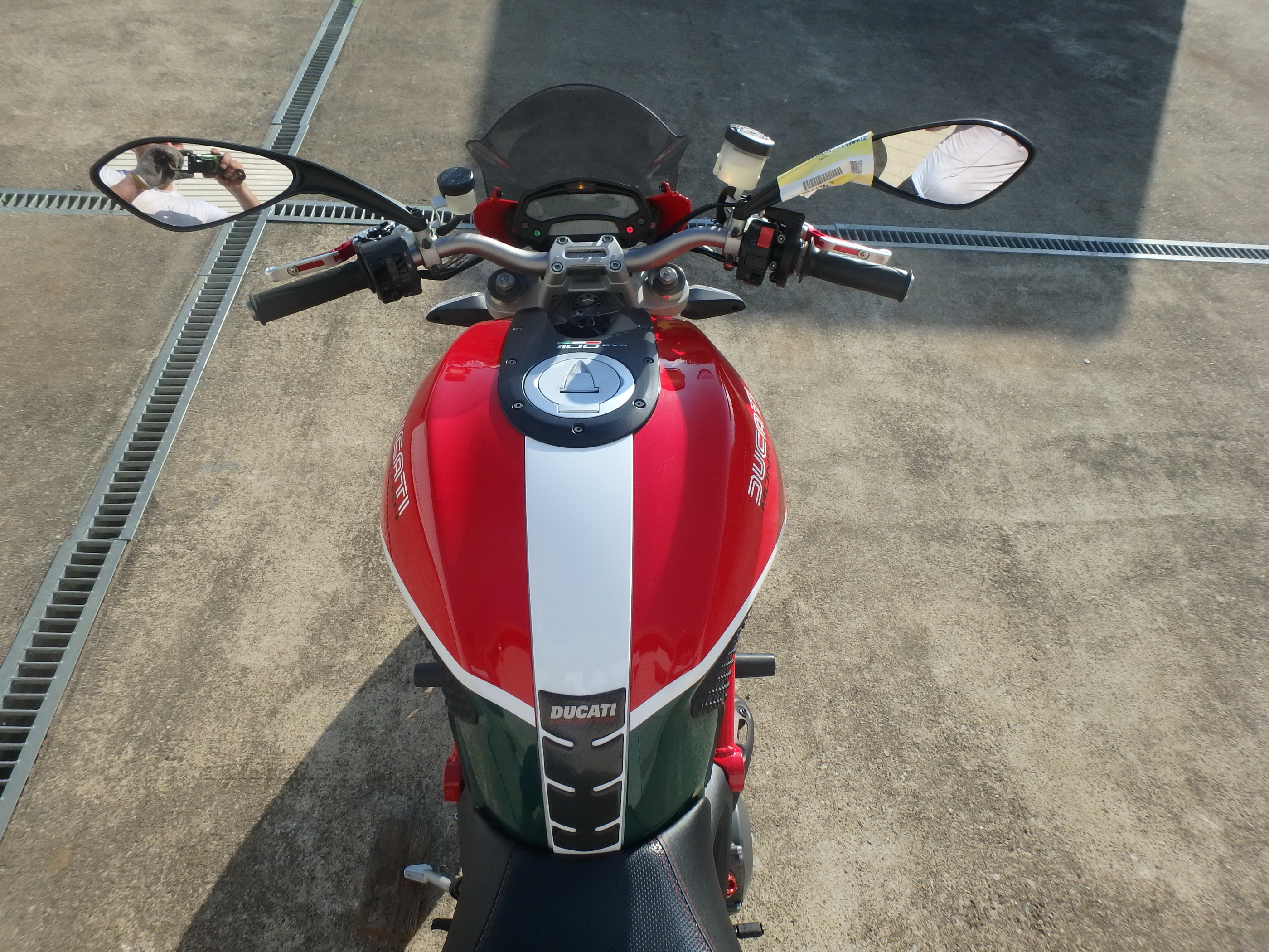 Купить мотоцикл Ducati Monster1100 EVO M1100 2011 фото 22