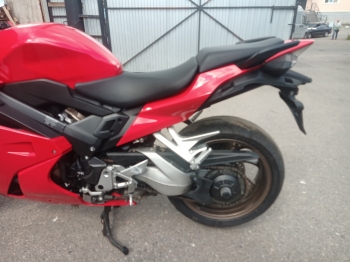     Honda VFR800F 2018  11