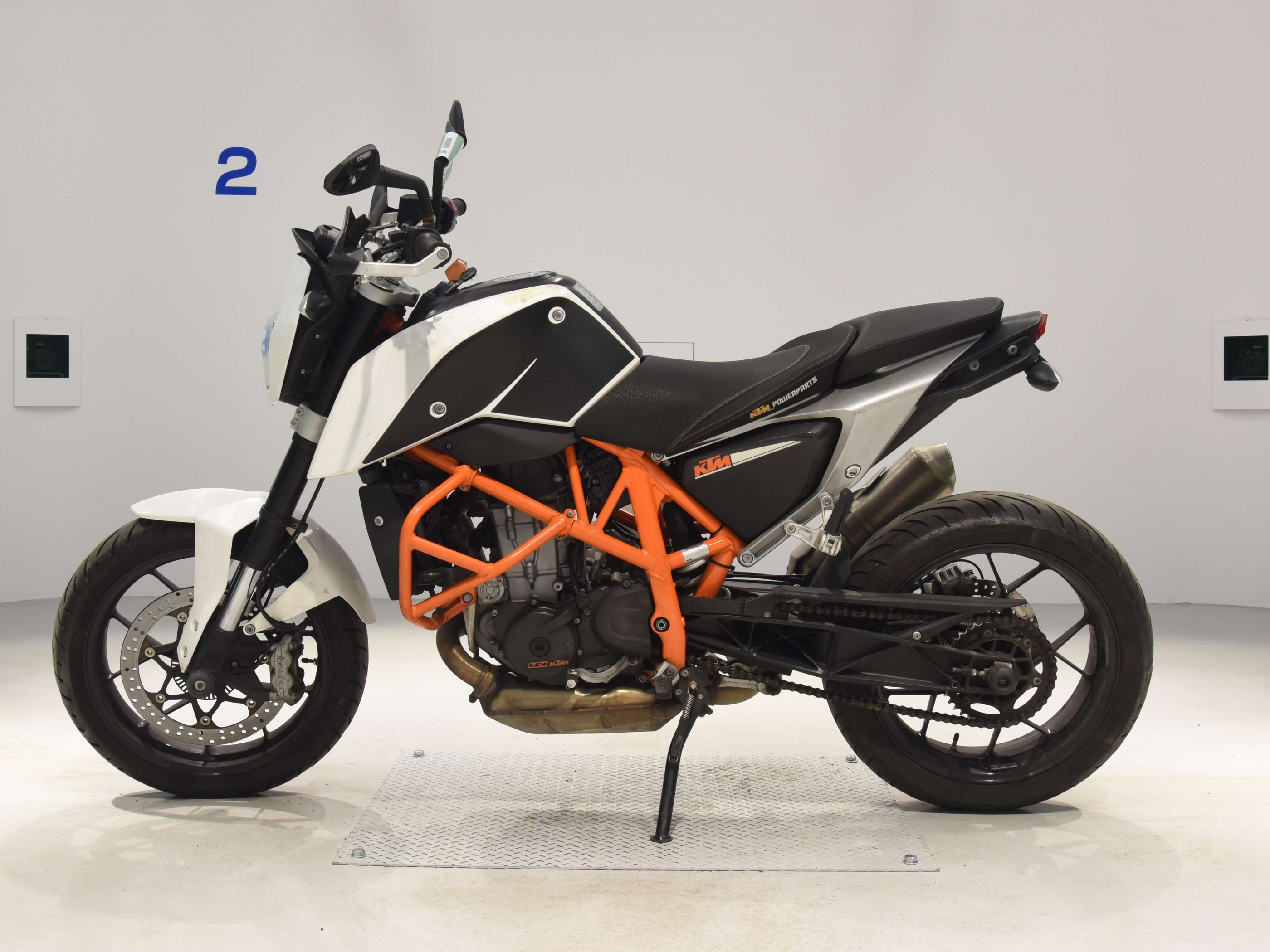 Купить мотоцикл KTM 690 Duke 2014 фото 1