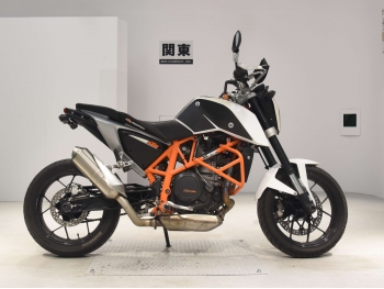     KTM 690 Duke 2014  2