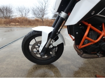     KTM 690 Duke 2014  14