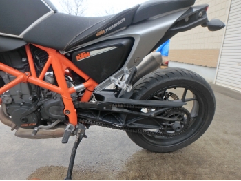     KTM 690 Duke 2014  16