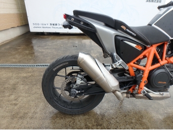     KTM 690 Duke 2014  17