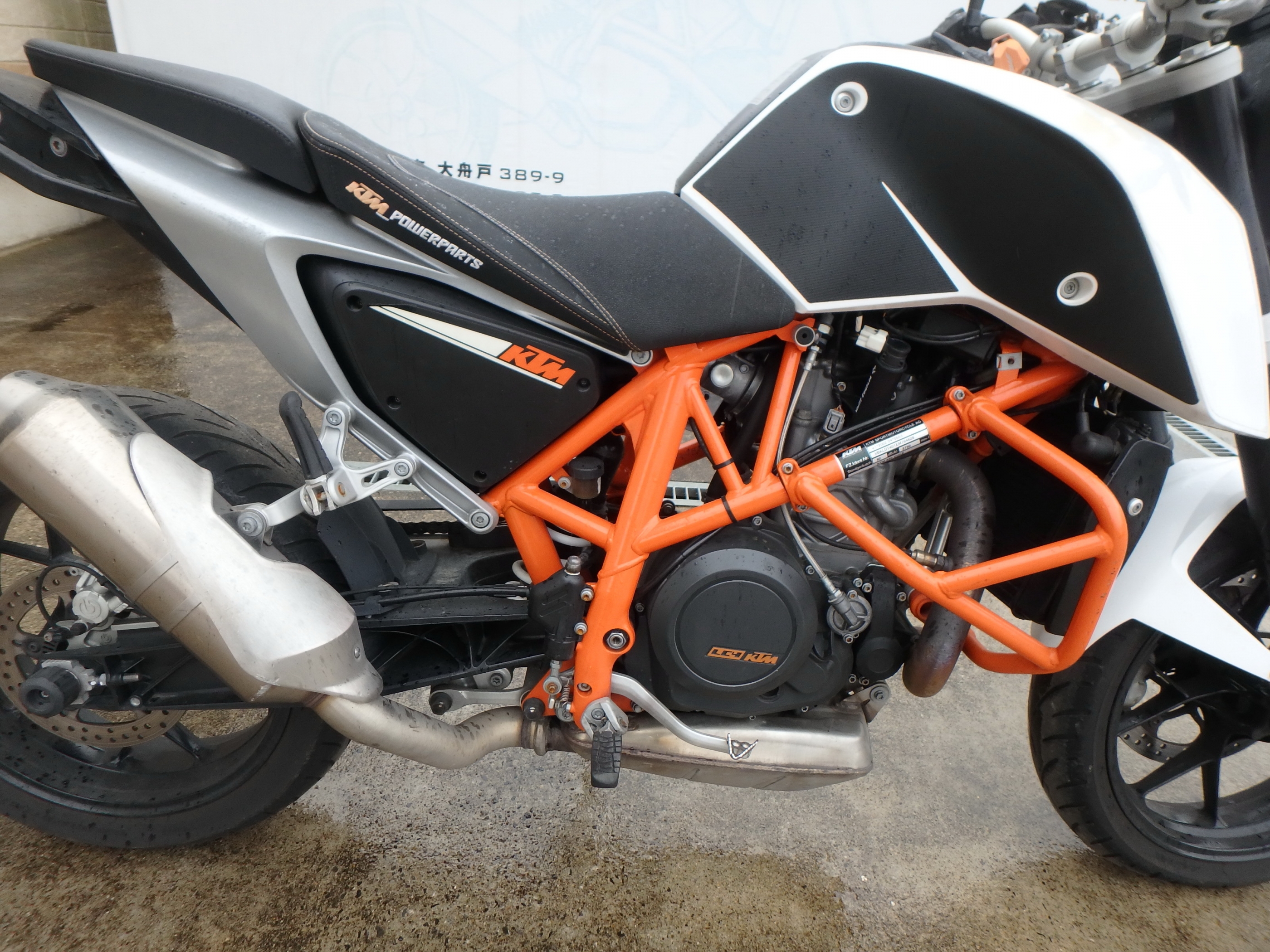 Купить мотоцикл KTM 690 Duke 2014 фото 18