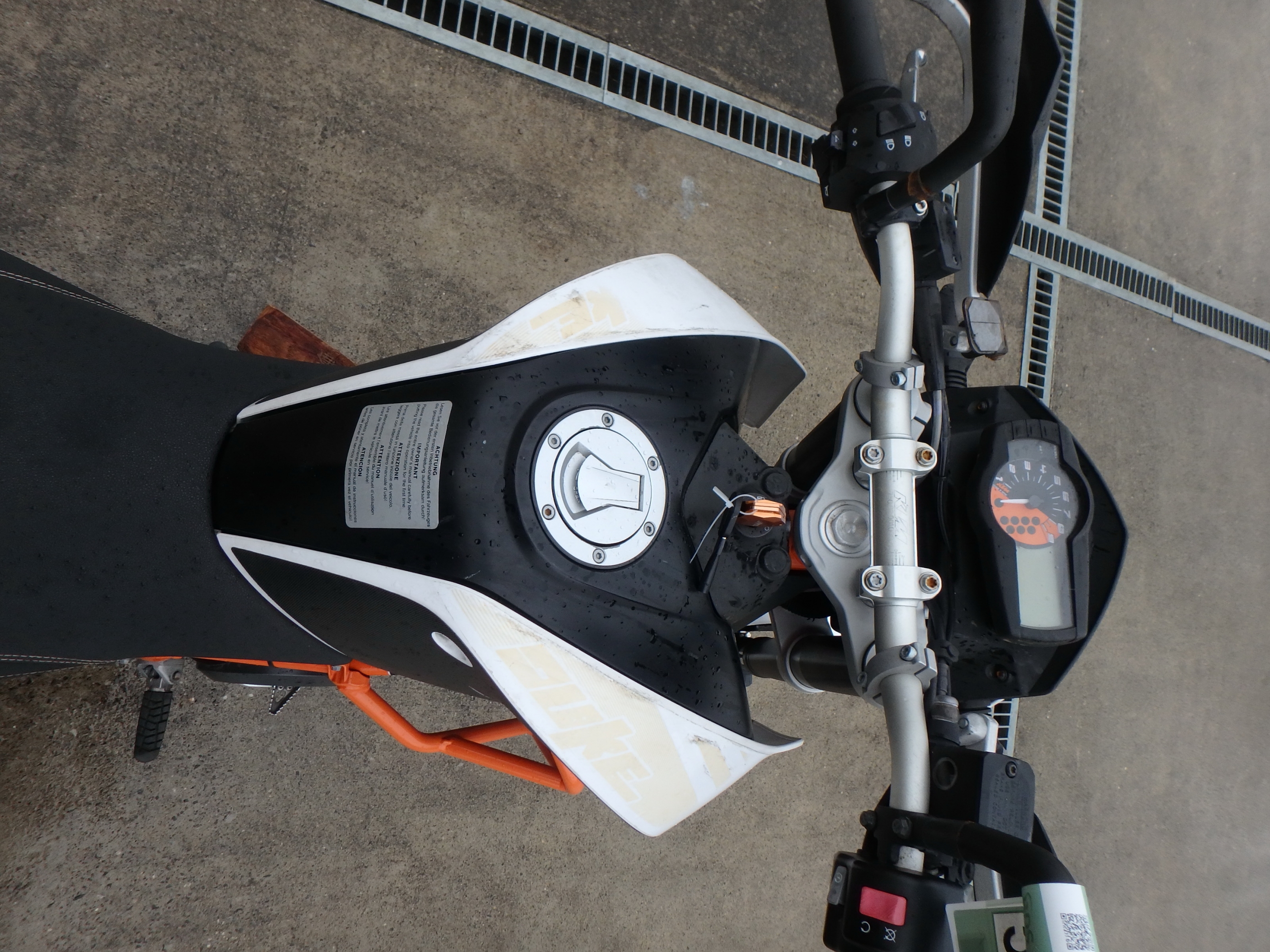 Купить мотоцикл KTM 690 Duke 2014 фото 22