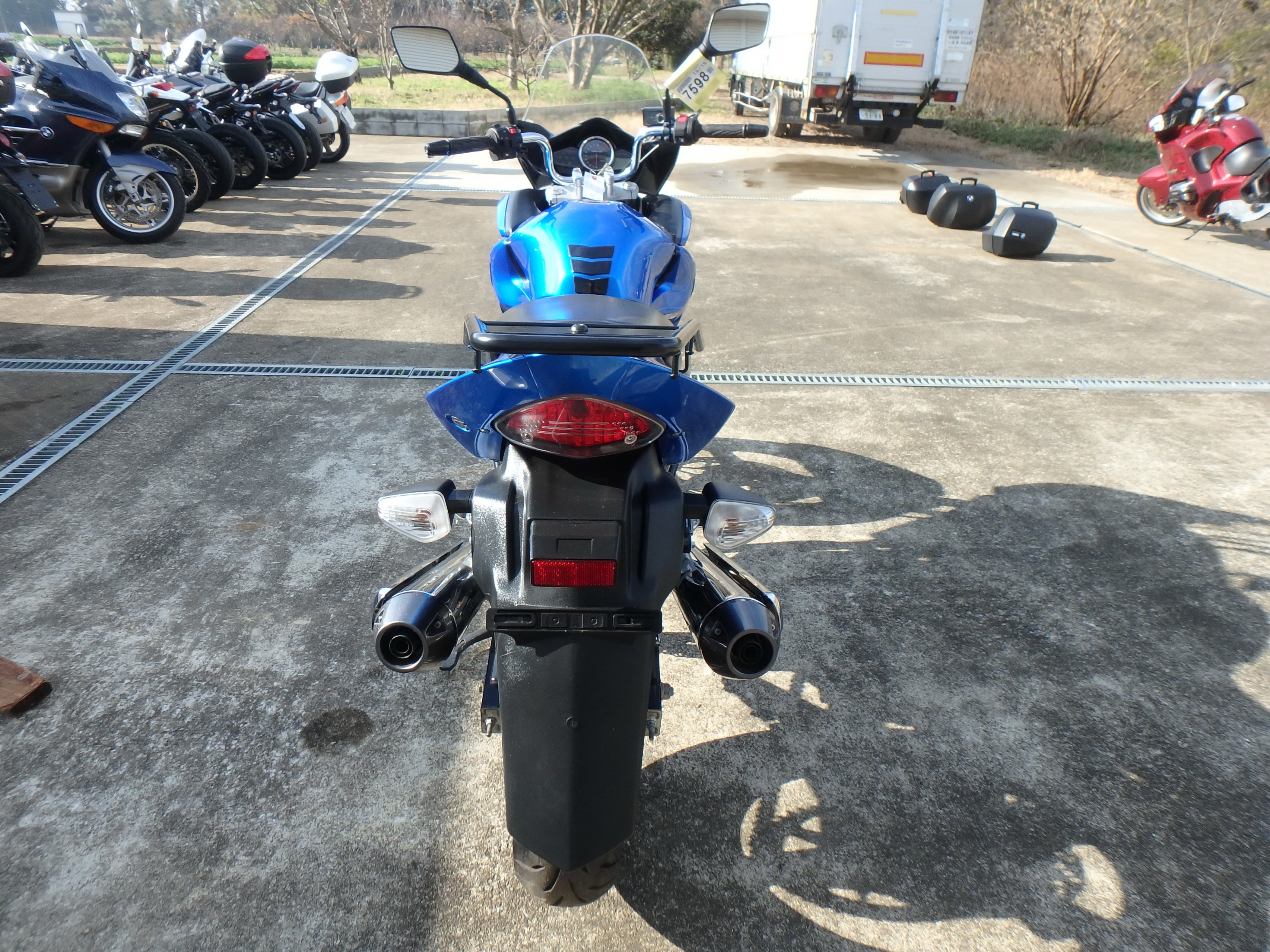 Купить мотоцикл Suzuki GSR250S 2018 фото 10