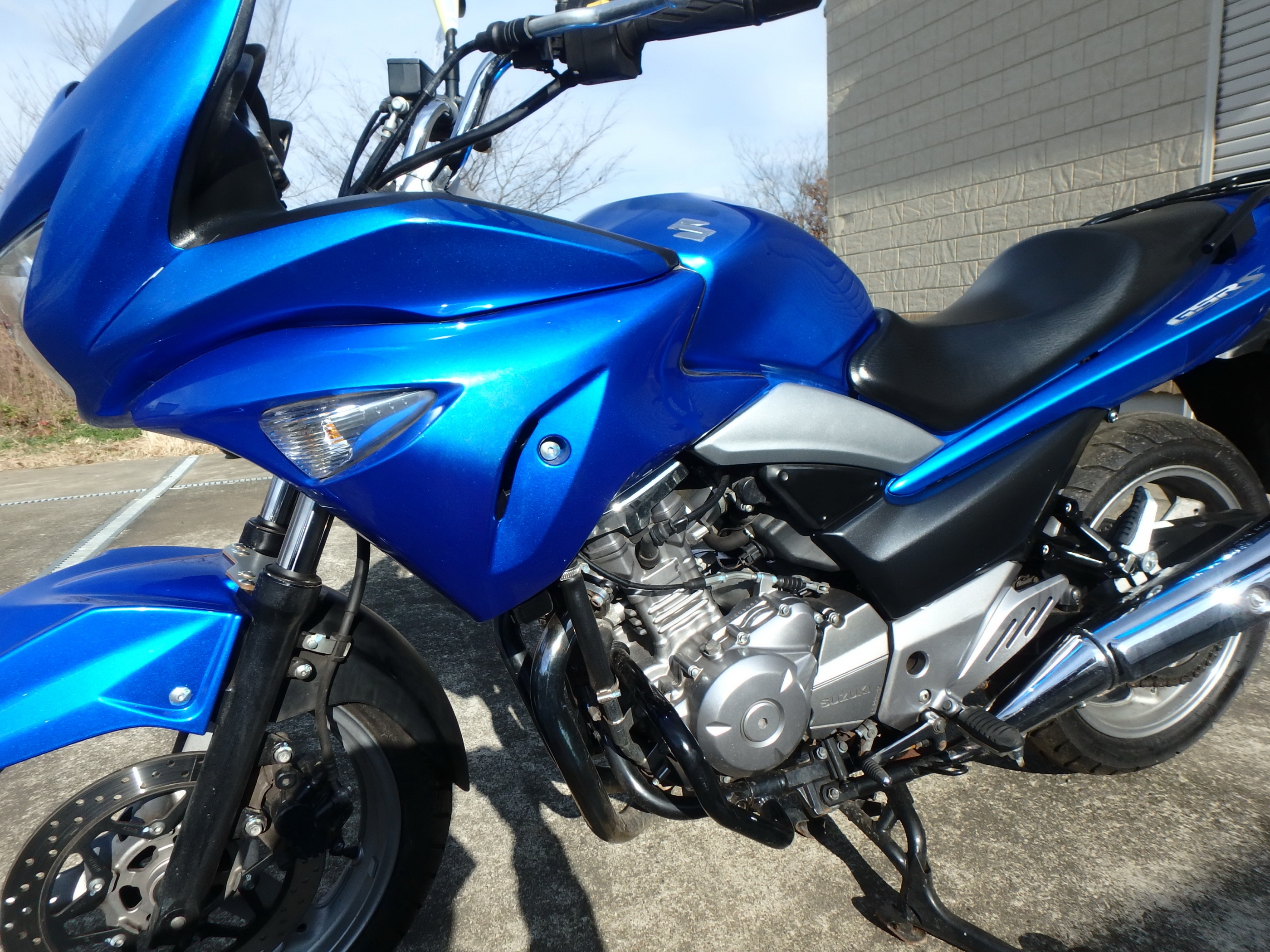 Купить мотоцикл Suzuki GSR250S 2018 фото 15