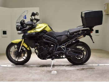     Triumph Tiger800 2012  1