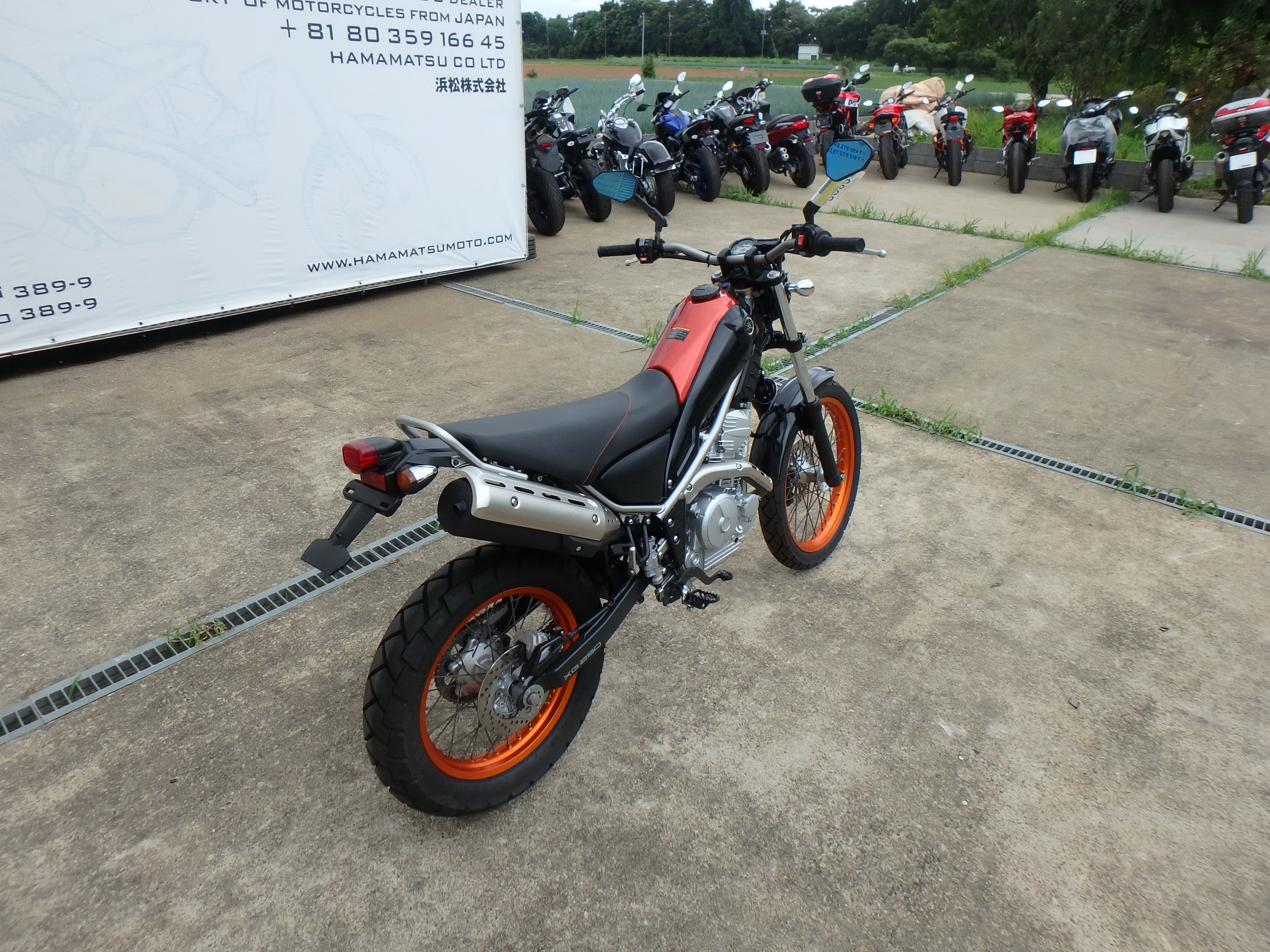 Купить мотоцикл Yamaha XG250 Tricker-2 2016 фото 9