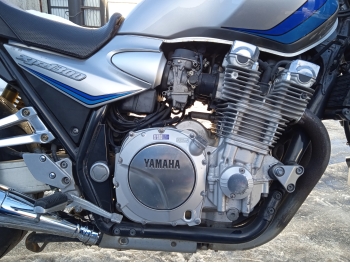     Yamaha XJR1300 2004  8