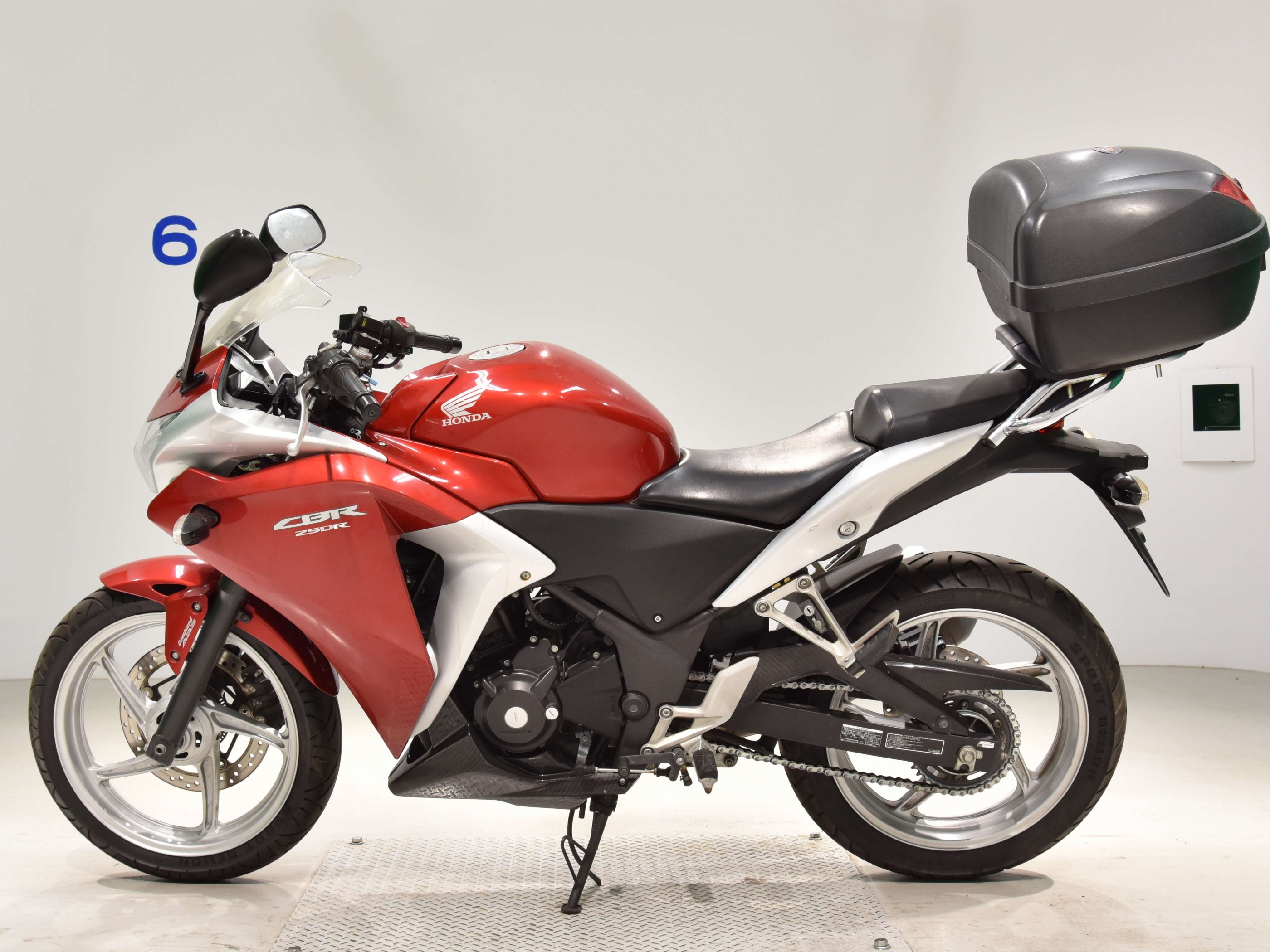 Купить мотоцикл Honda CBR250R-3A 2011 фото 1