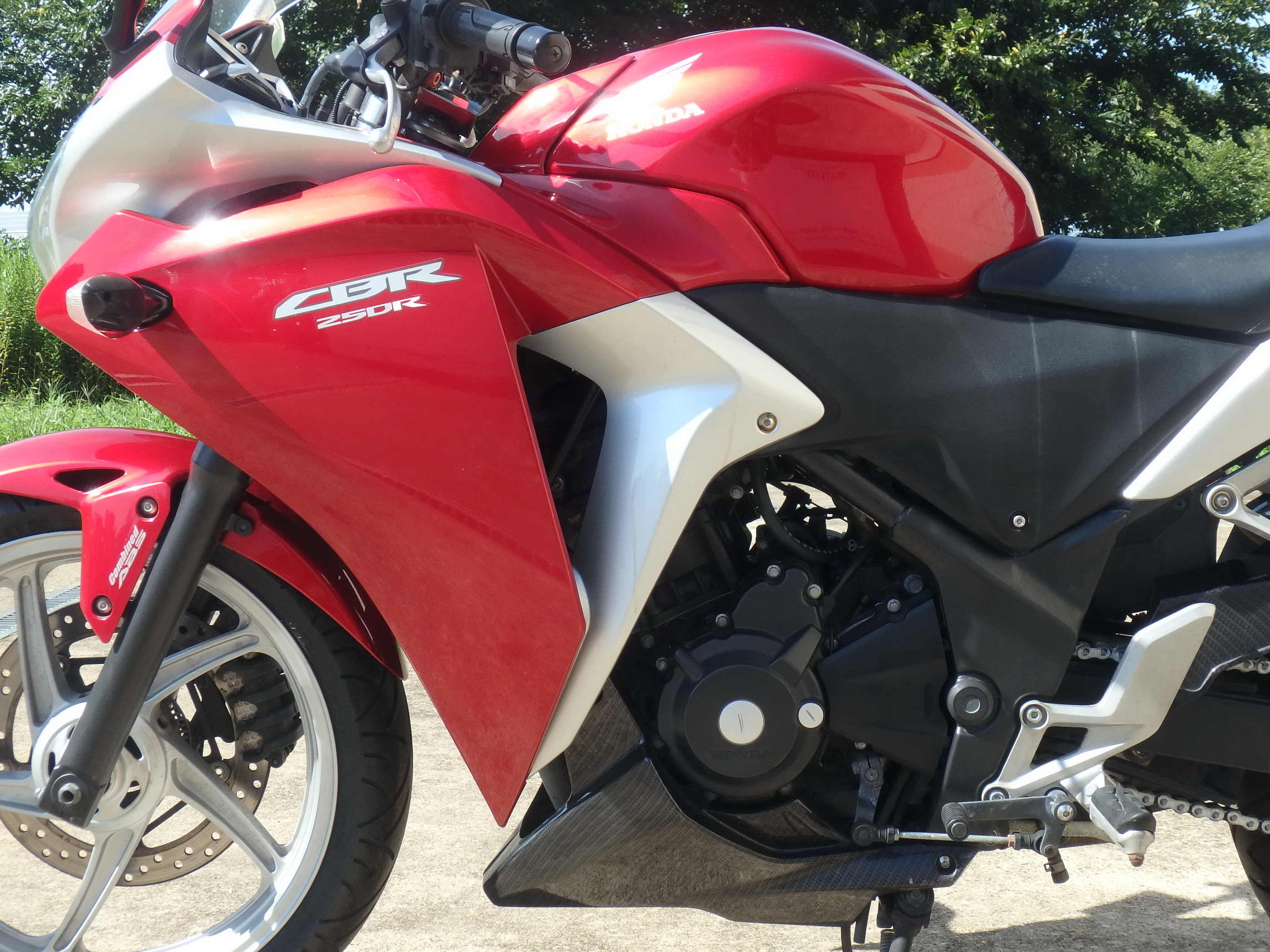 Купить мотоцикл Honda CBR250R-3A 2011 фото 15