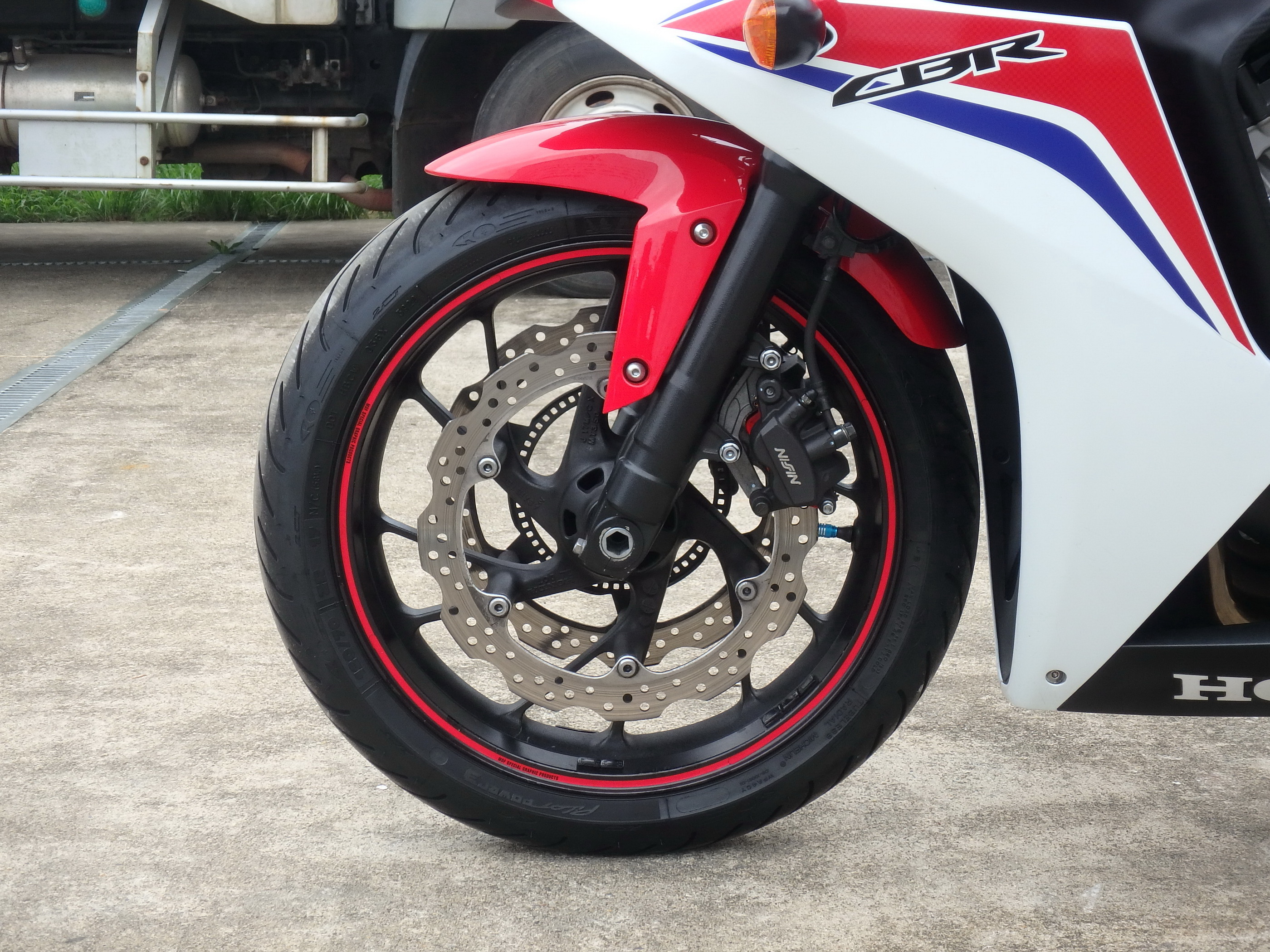 Купить мотоцикл Honda CBR650F 2014 фото 9