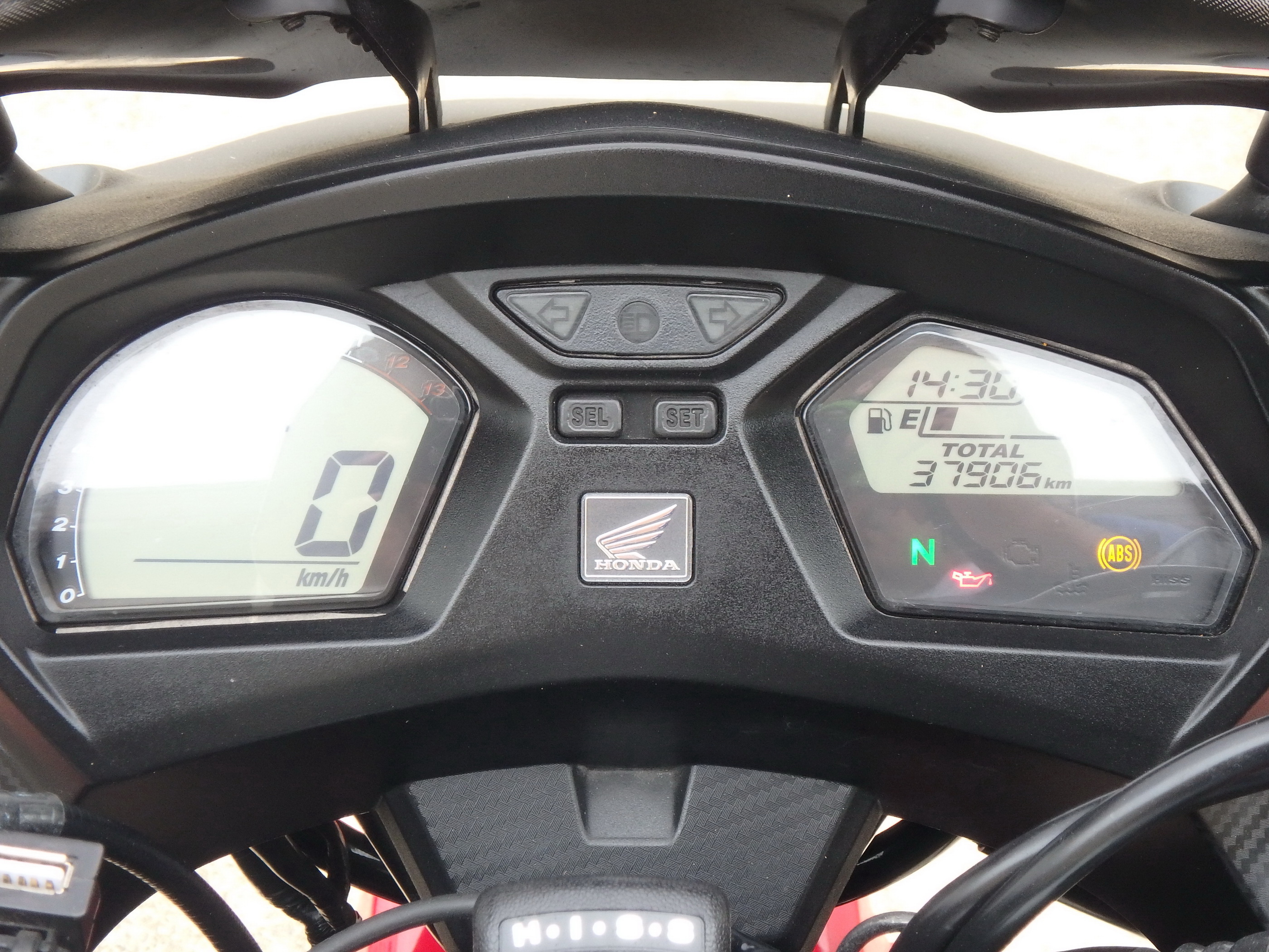 Купить мотоцикл Honda CBR650F 2014 фото 15