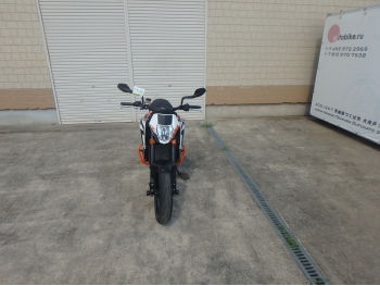     KTM 690 Duke R 2014  6