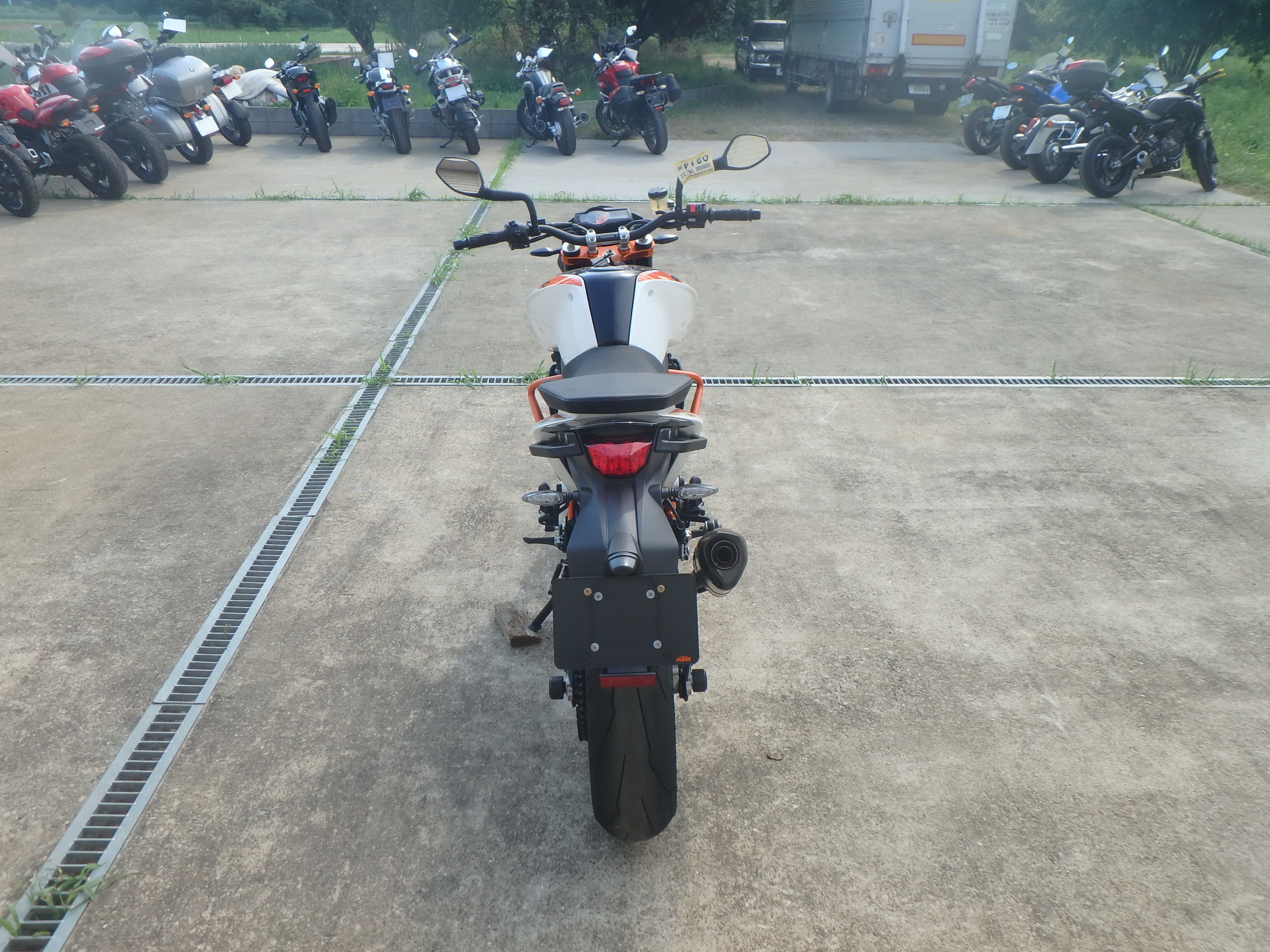 Купить мотоцикл KTM 690 Duke R 2014 фото 10