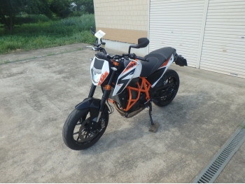     KTM 690 Duke R 2014  13