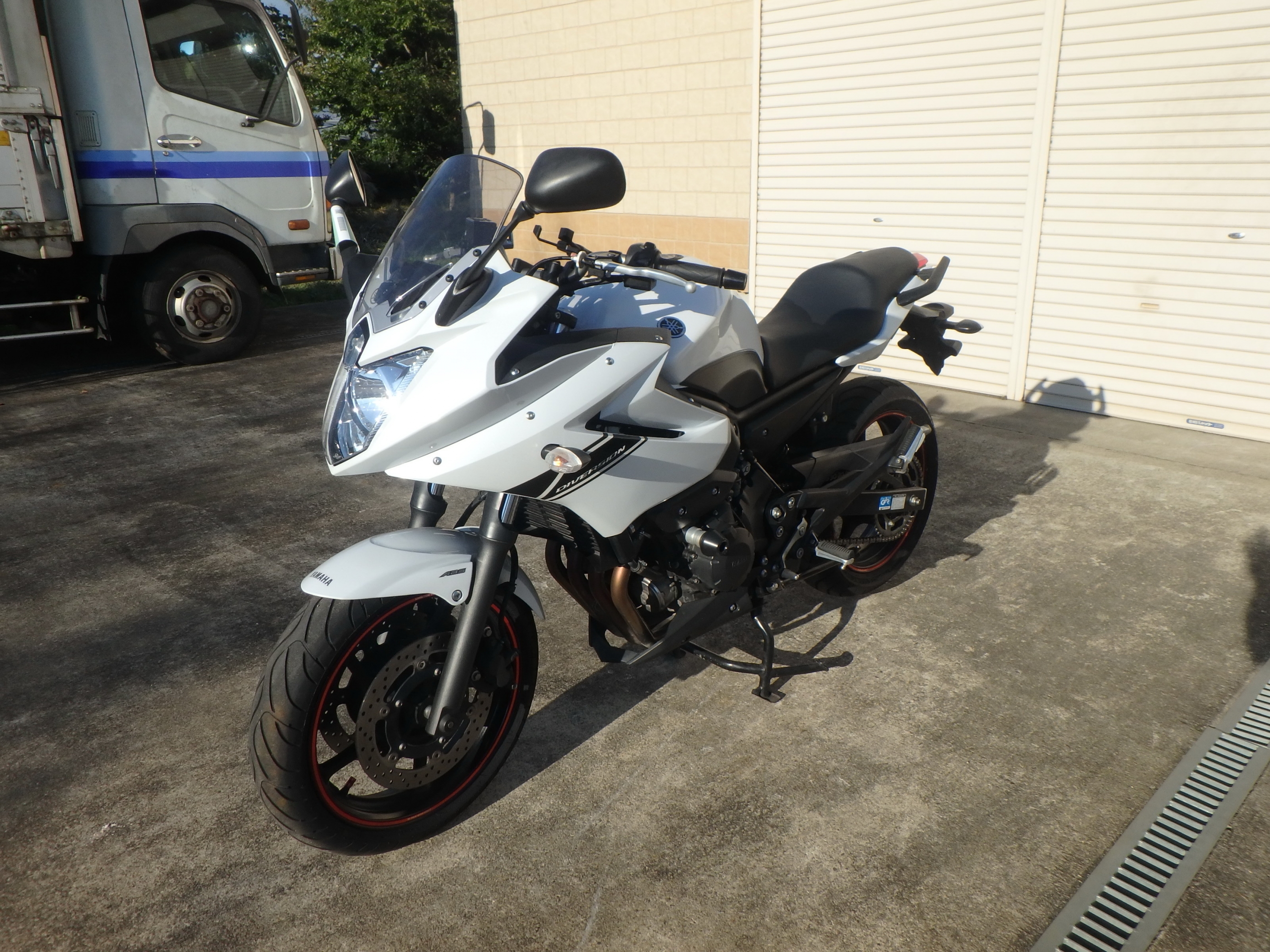 Купить мотоцикл Yamaha XJ6 Diversion A FZ6R ABS 2013 фото 13