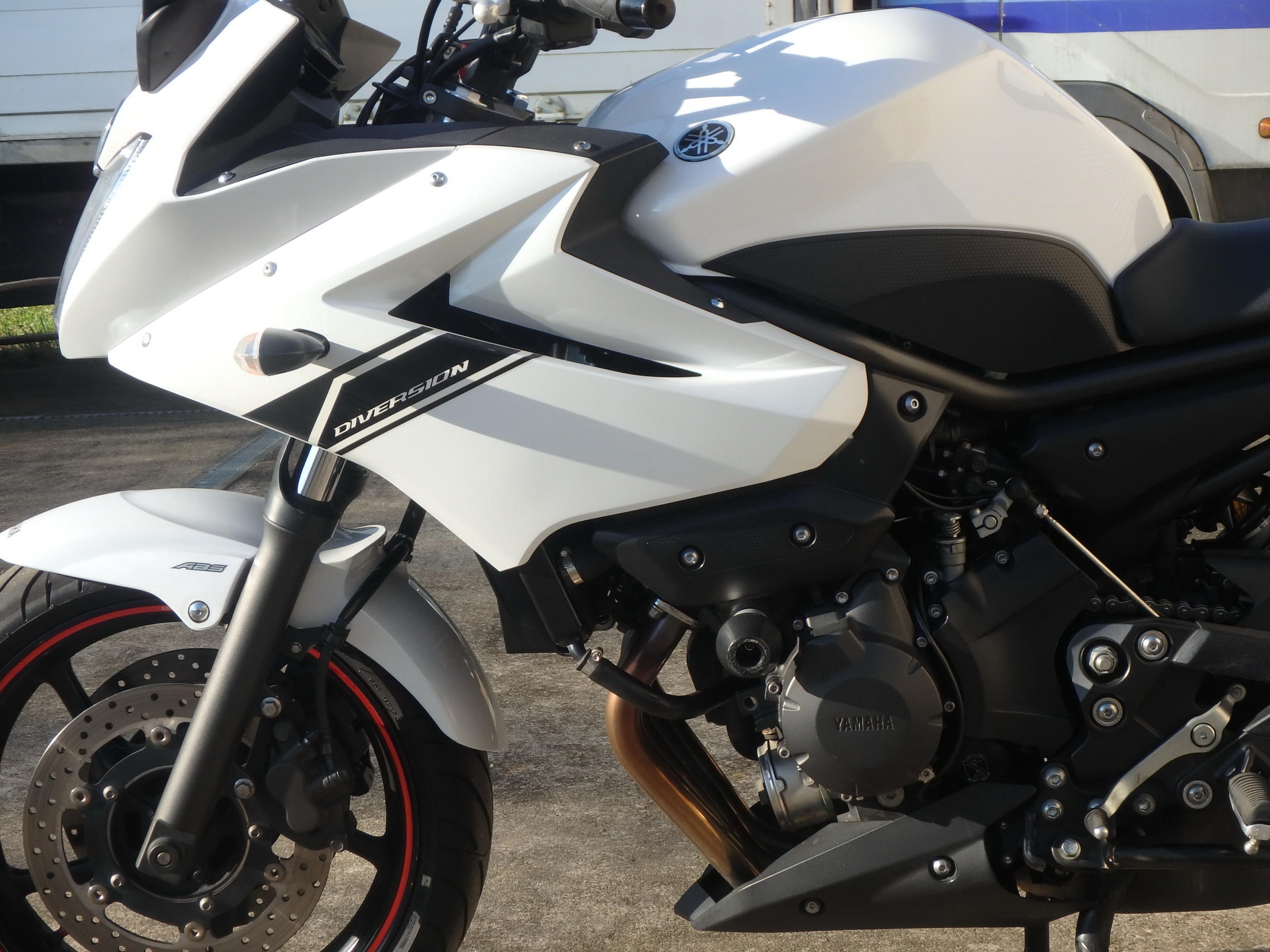 Купить мотоцикл Yamaha XJ6 Diversion A FZ6R ABS 2013 фото 15