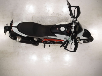     Ducati Hypermotard939 2016  3