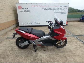     Gilera GP800 2008  8