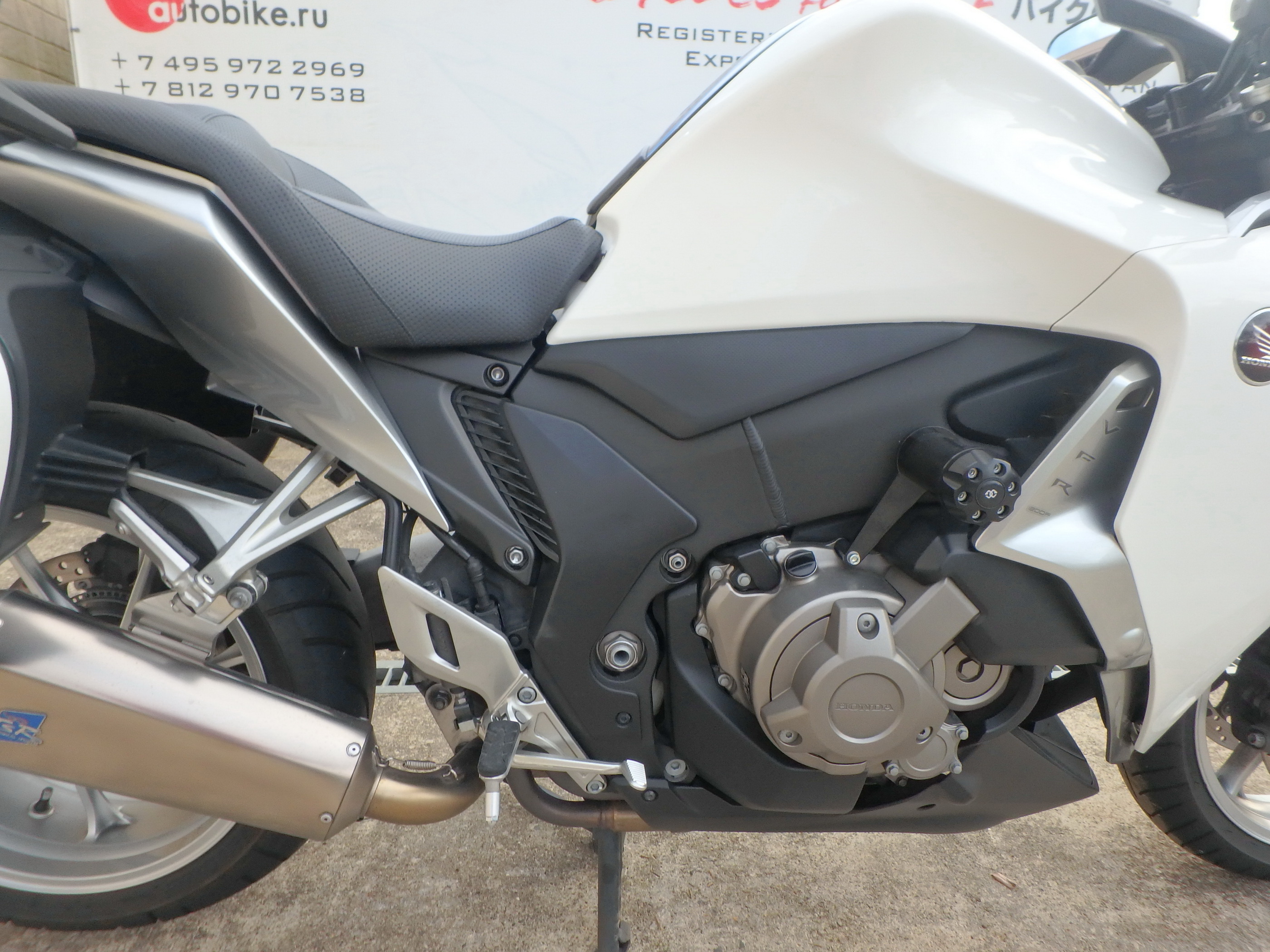 Купить мотоцикл Honda VFR1200FD 2011 фото 18
