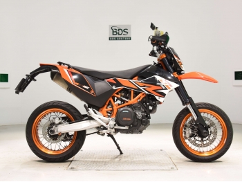     KTM 690 SMC R 2015  2