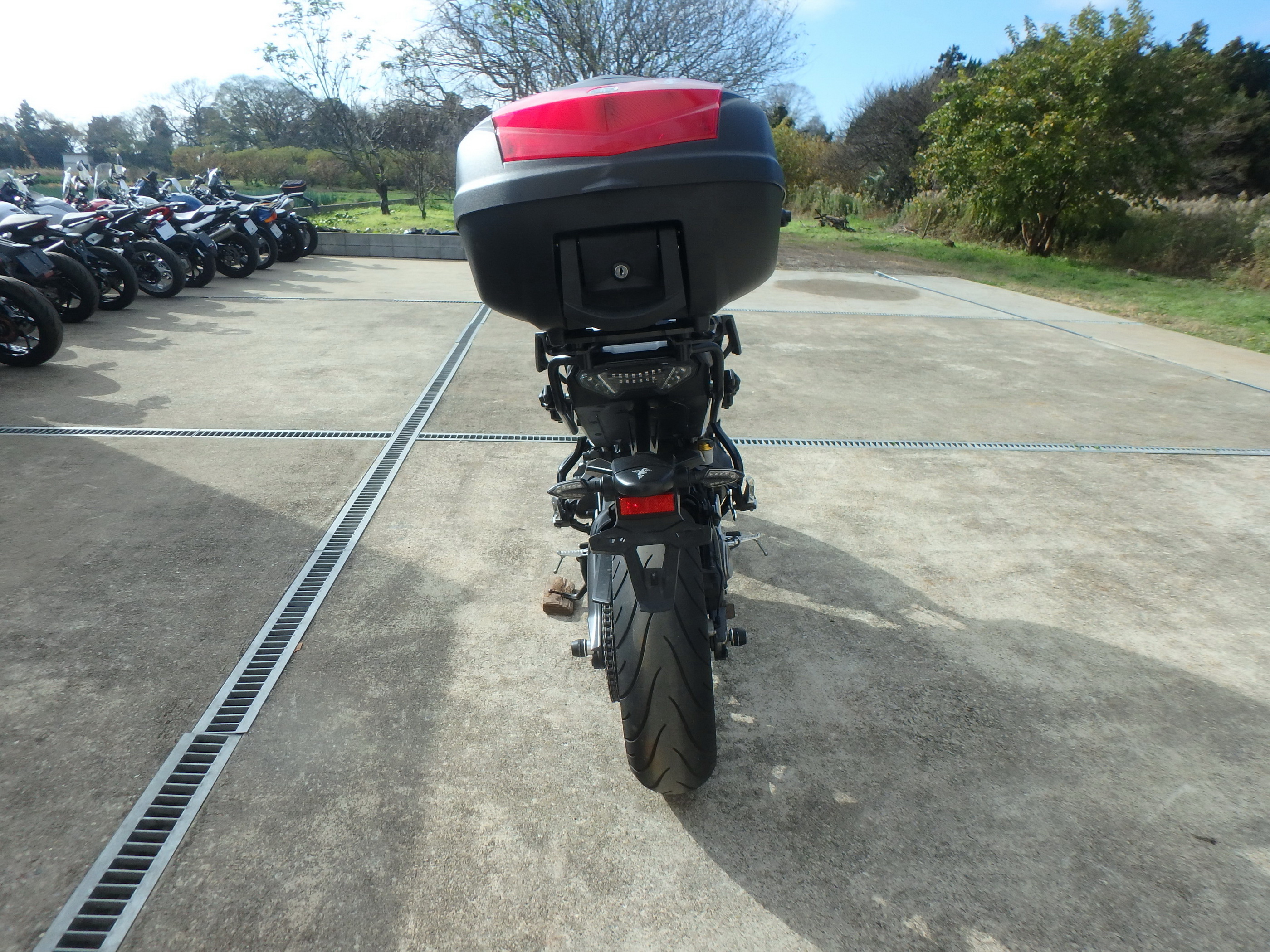 Купить мотоцикл Yamaha MT-09 Tracer FJ-09 2016 фото 10