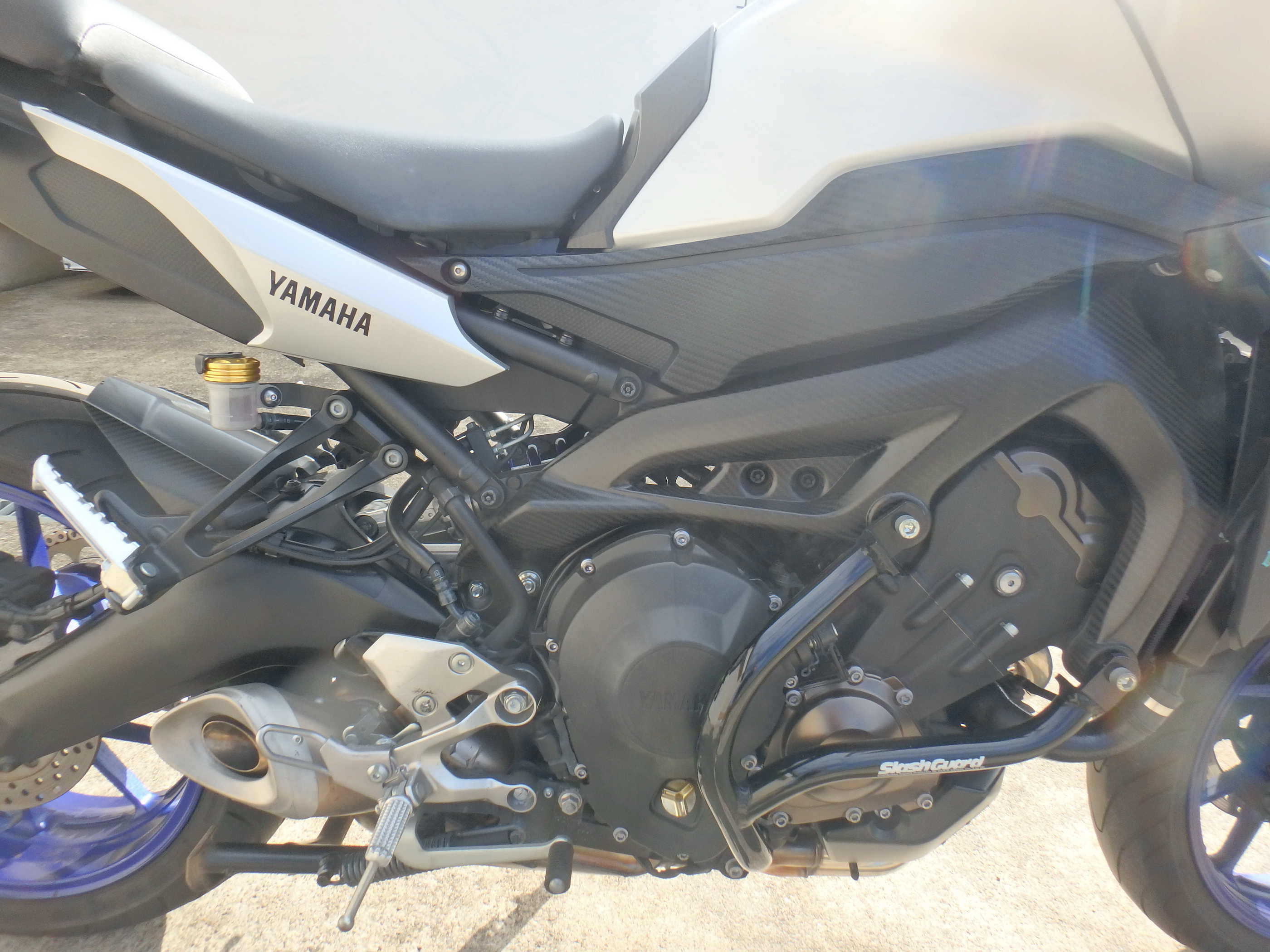 Купить мотоцикл Yamaha MT-09 Tracer FJ-09 2016 фото 18