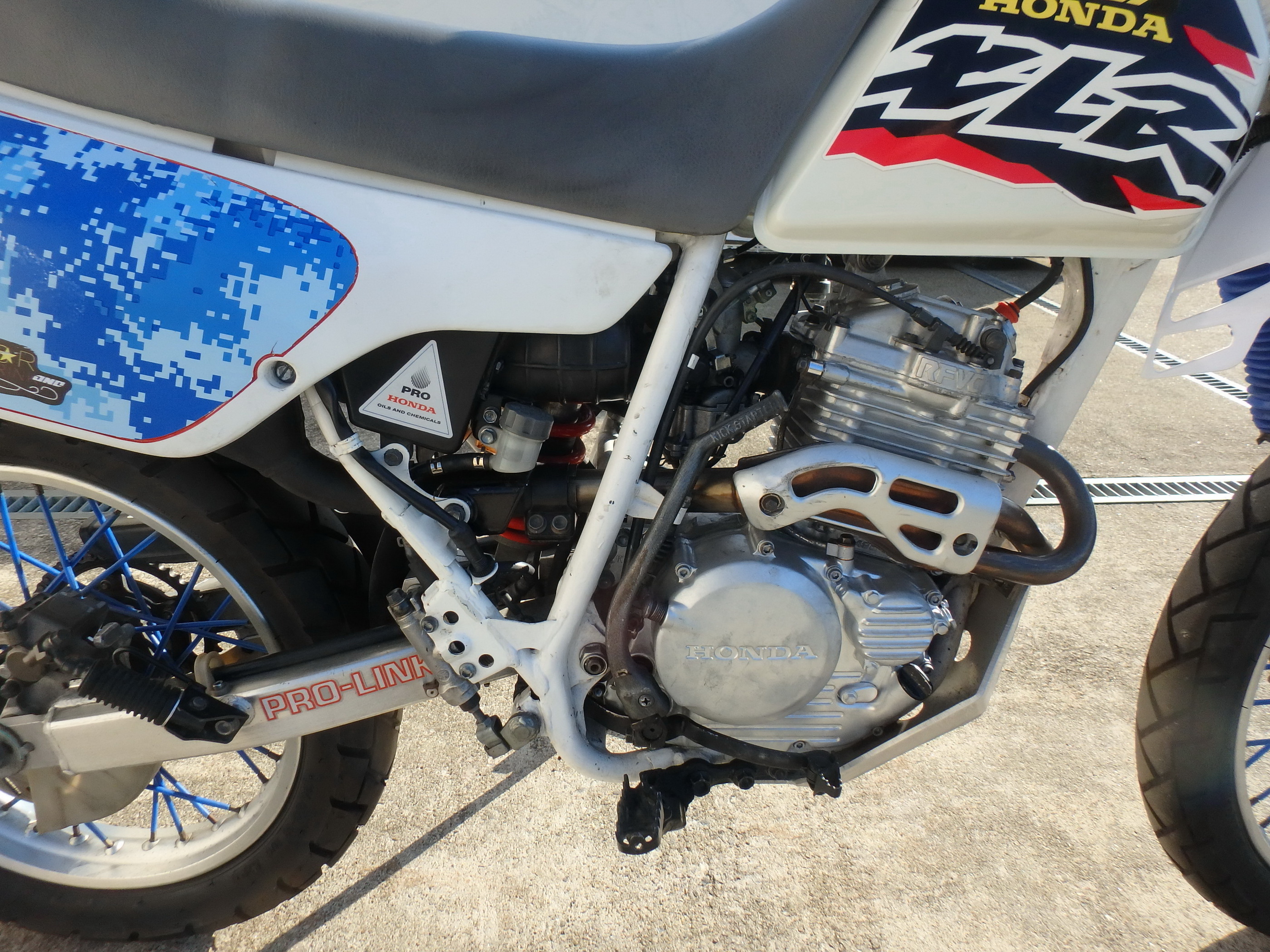 Купить мотоцикл Honda XLR250R-3 1990 фото 18