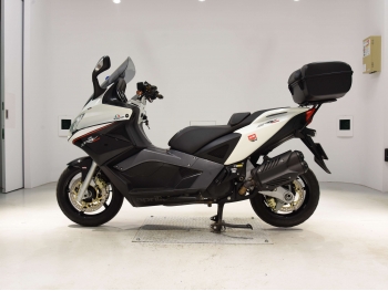     Aprilia SRV850 2013  1