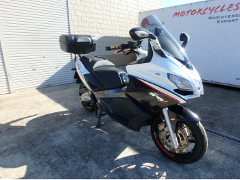     Aprilia SRV850 2013  7